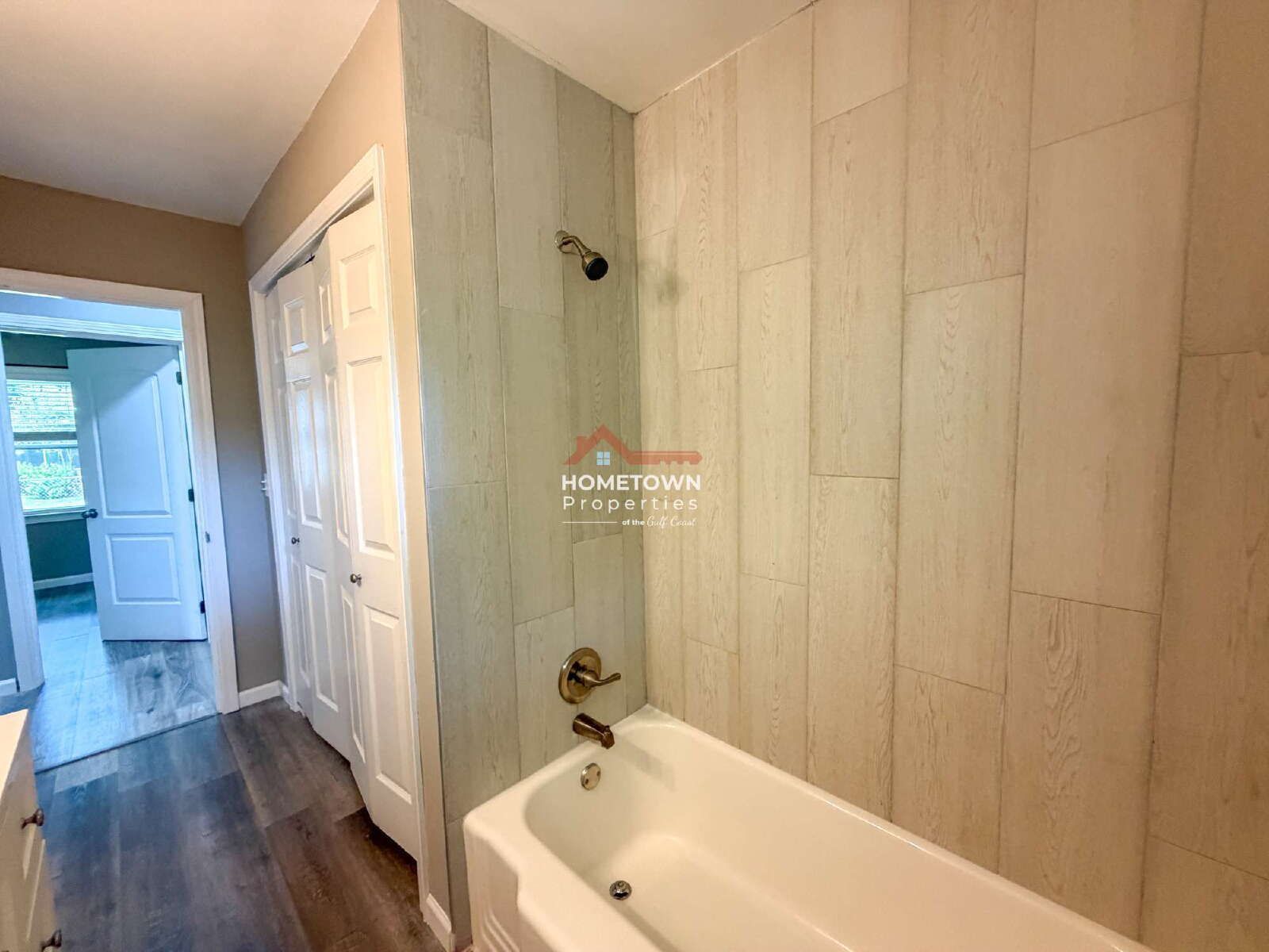 Charming 4-Bed Oasis with 2.5 Baths in Pensacola's Prime Location - 1815 Hallmark Dr! property image