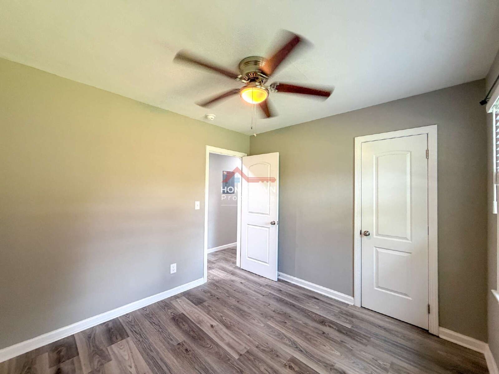 Charming 4-Bed Oasis with 2.5 Baths in Pensacola's Prime Location - 1815 Hallmark Dr! property image