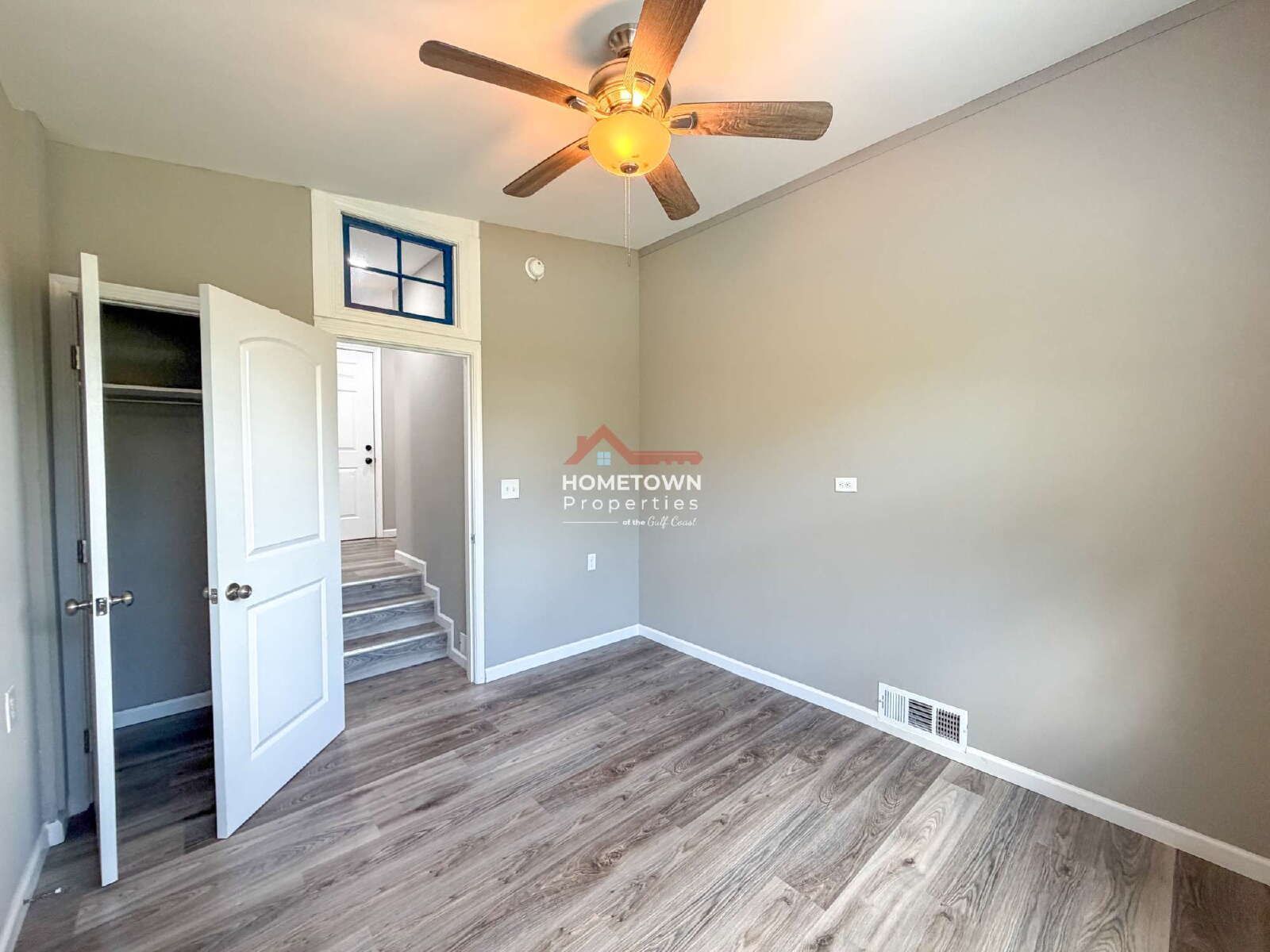 Charming 4-Bed Oasis with 2.5 Baths in Pensacola's Prime Location - 1815 Hallmark Dr! property image