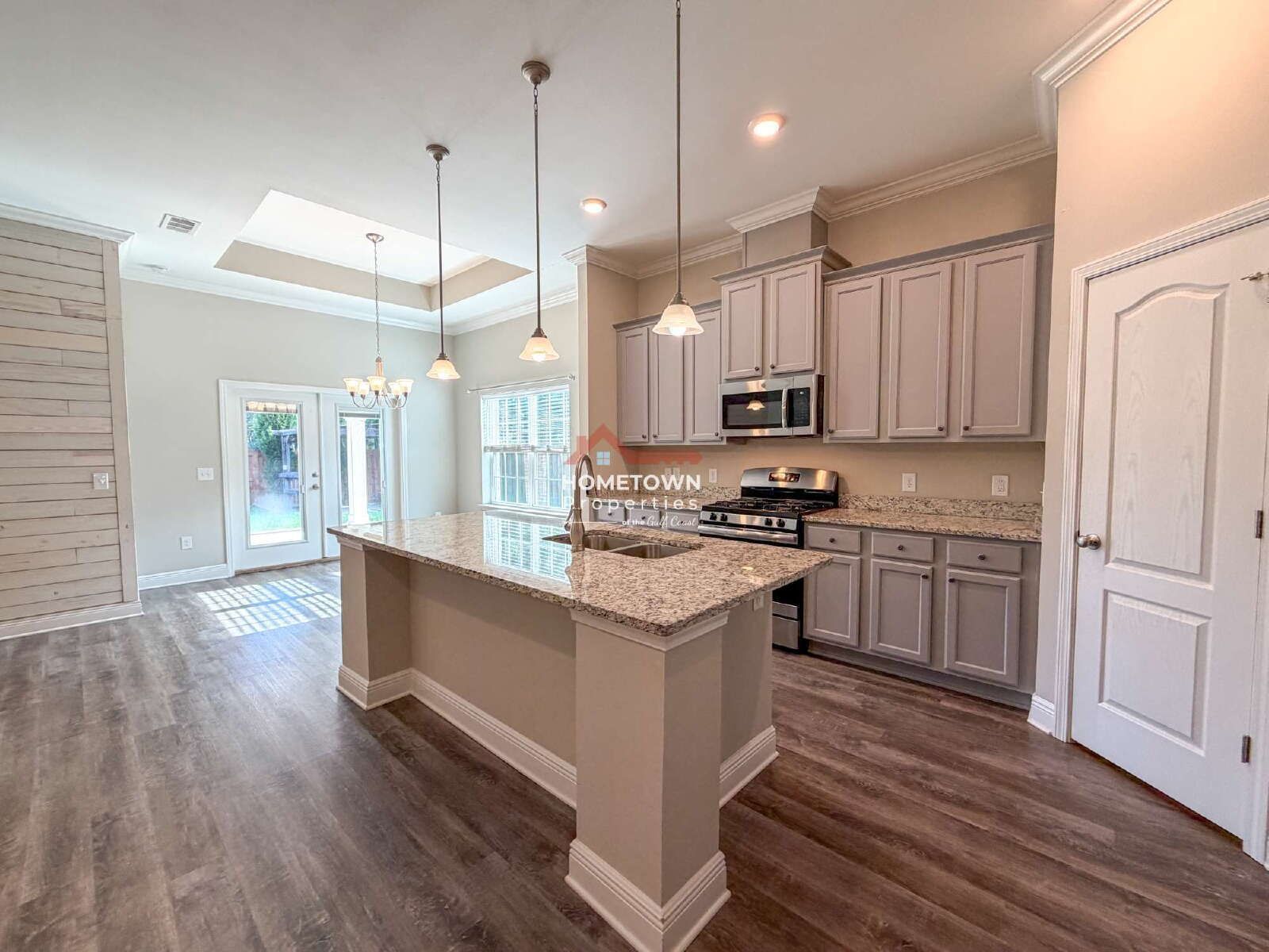 Charming 3-Bed Sanctuary with Bonus Room in Pensacola - 6109 Twenty One Oaks Drive property image