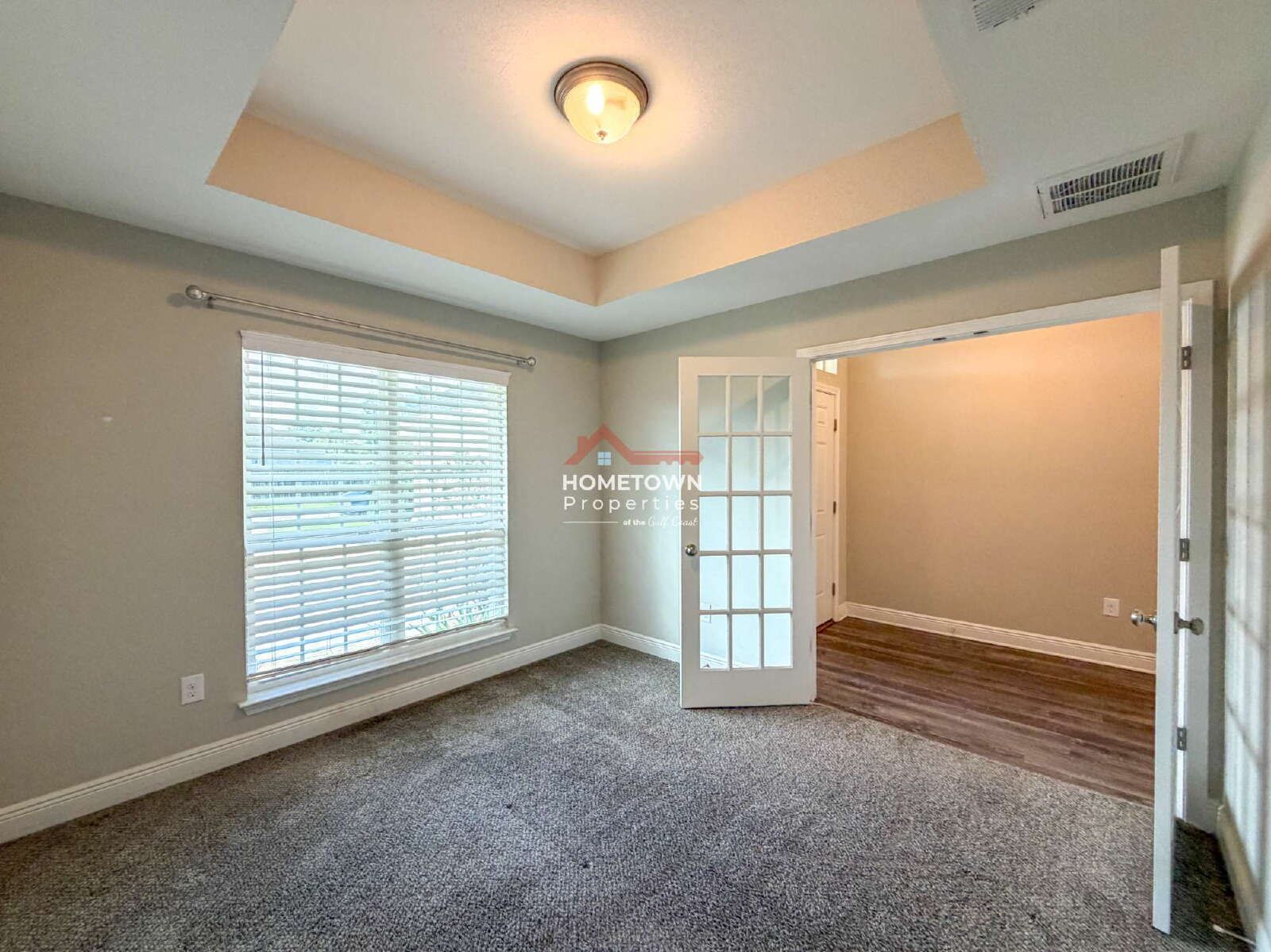 Charming 3-Bed Sanctuary with Bonus Room in Pensacola - 6109 Twenty One Oaks Drive property image