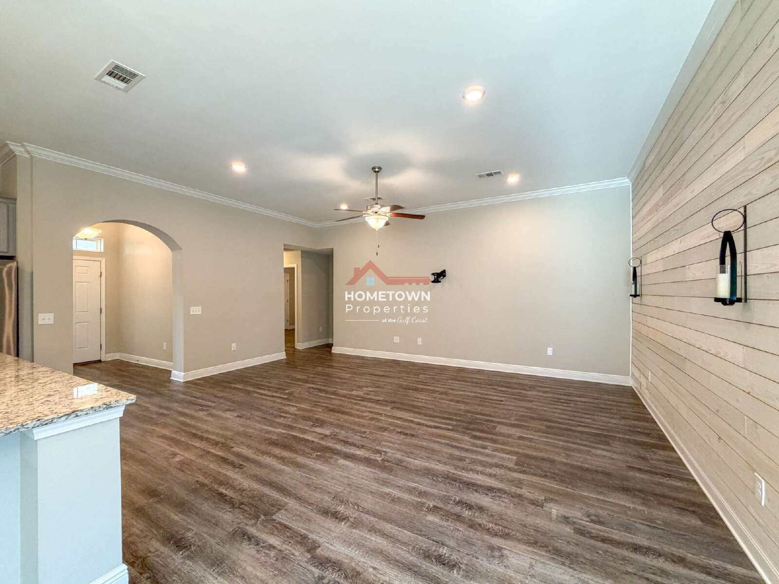 Charming 3-Bed Sanctuary with Bonus Room in Pensacola - 6109 Twenty One Oaks Drive property image