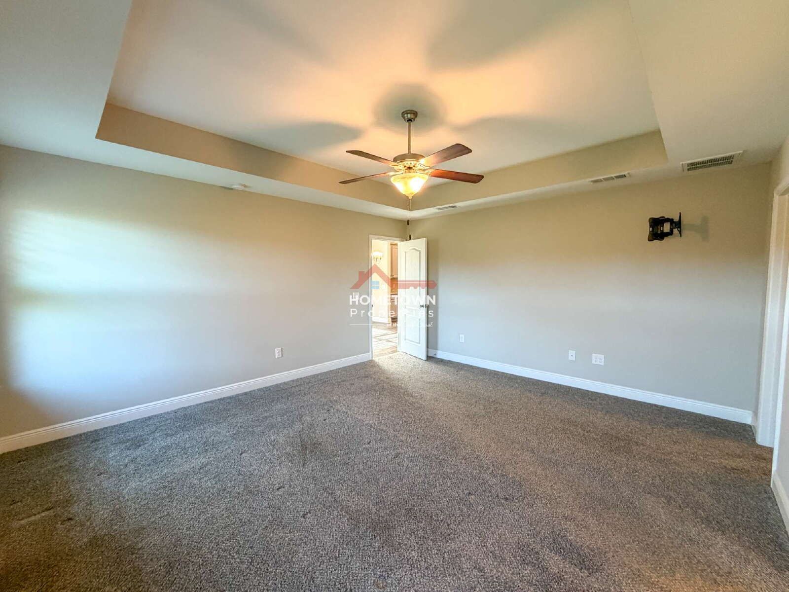 Charming 3-Bed Sanctuary with Bonus Room in Pensacola - 6109 Twenty One Oaks Drive property image