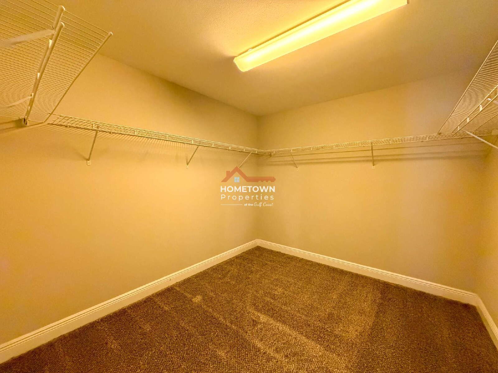 Charming 3-Bed Sanctuary with Bonus Room in Pensacola - 6109 Twenty One Oaks Drive property image