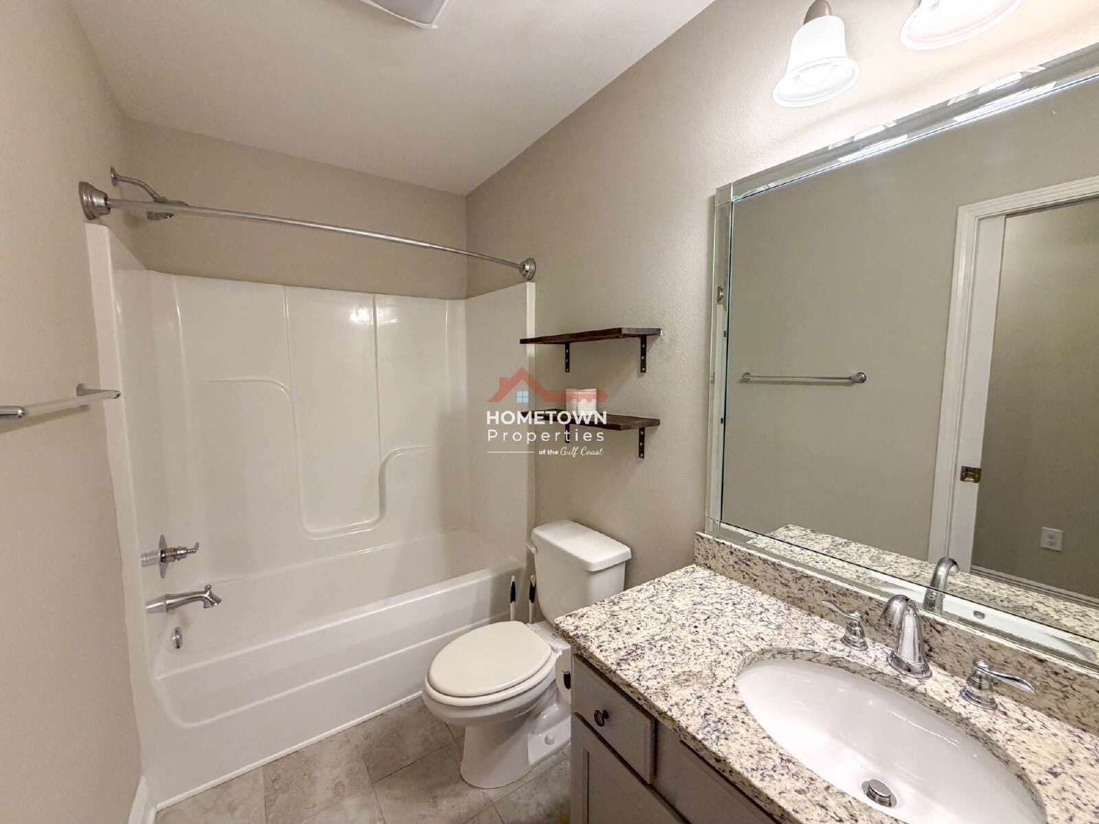 Charming 3-Bed Sanctuary with Bonus Room in Pensacola - 6109 Twenty One Oaks Drive property image