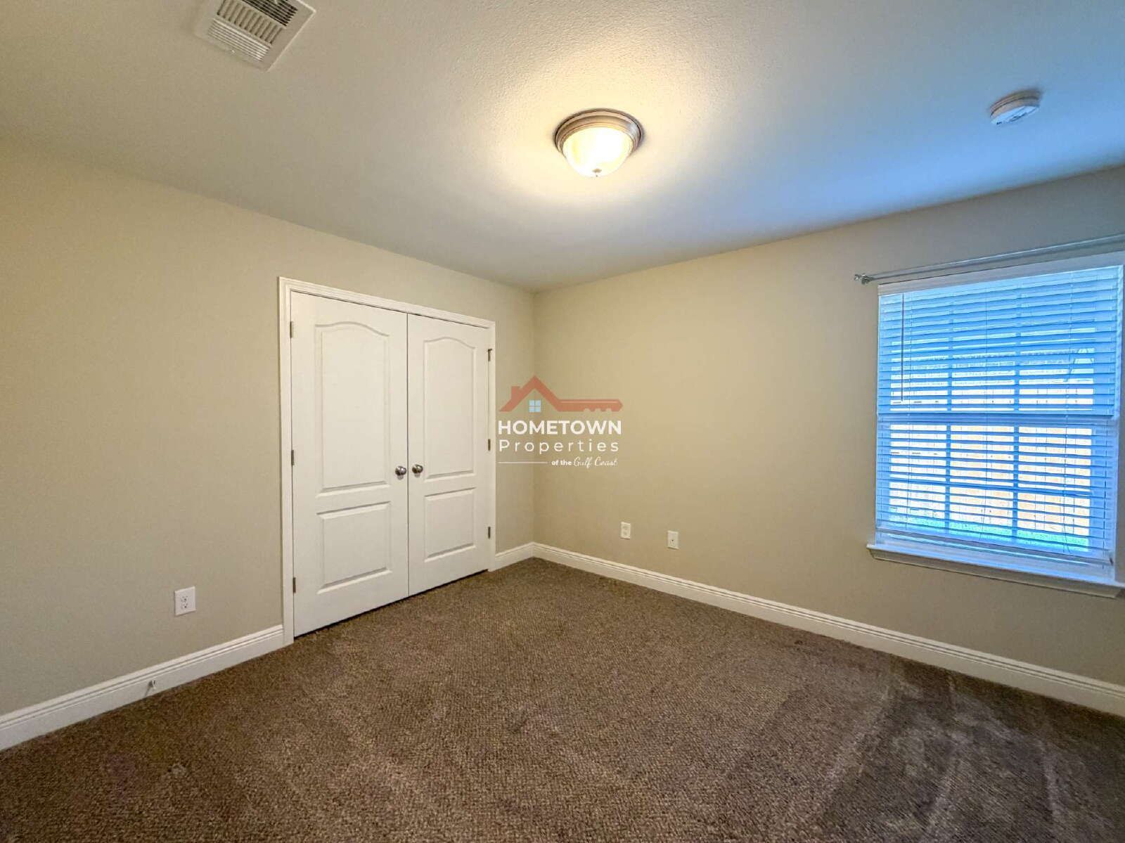 Charming 3-Bed Sanctuary with Bonus Room in Pensacola - 6109 Twenty One Oaks Drive property image