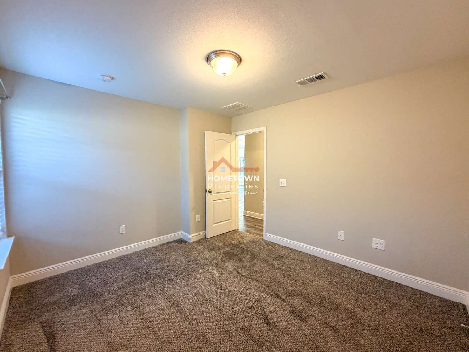 Charming 3-Bed Sanctuary with Bonus Room in Pensacola - 6109 Twenty One Oaks Drive property image