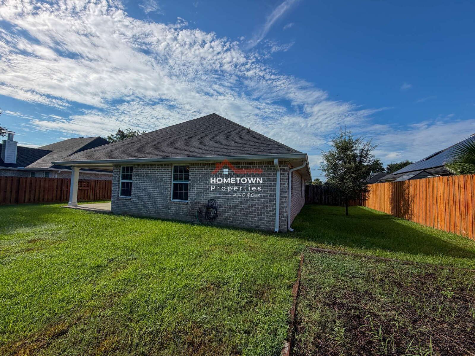 Charming 3-Bed Sanctuary with Bonus Room in Pensacola - 6109 Twenty One Oaks Drive property image