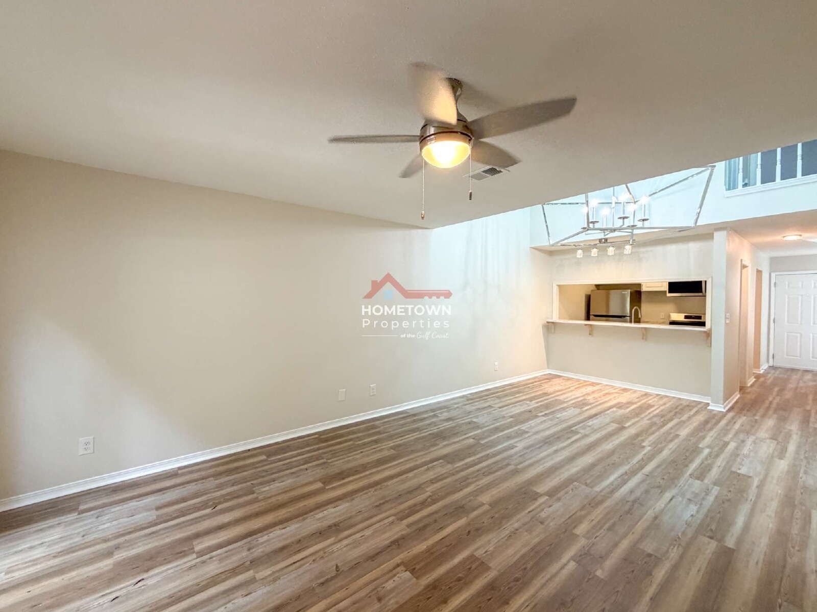 Charming 2-Bed Condo Oasis in Pensacola – 1.5 Baths & 1260 Sq Ft of Comfort at 4221 Brookside Drive! property image