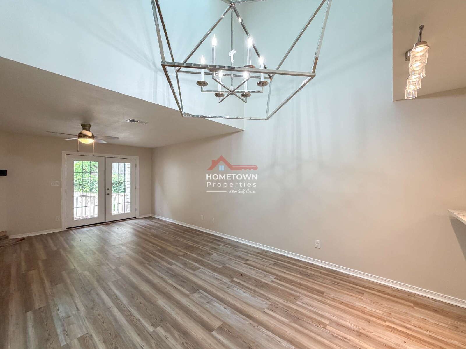 Charming 2-Bed Condo Oasis in Pensacola – 1.5 Baths & 1260 Sq Ft of Comfort at 4221 Brookside Drive! property image