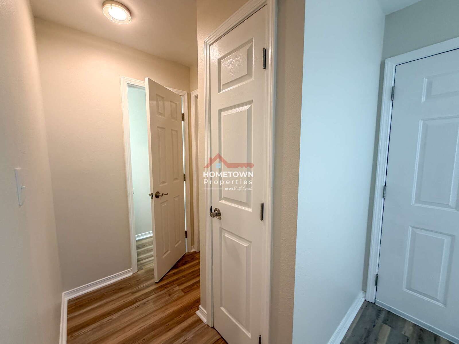 Charming 2-Bed Condo Oasis in Pensacola – 1.5 Baths & 1260 Sq Ft of Comfort at 4221 Brookside Drive! property image