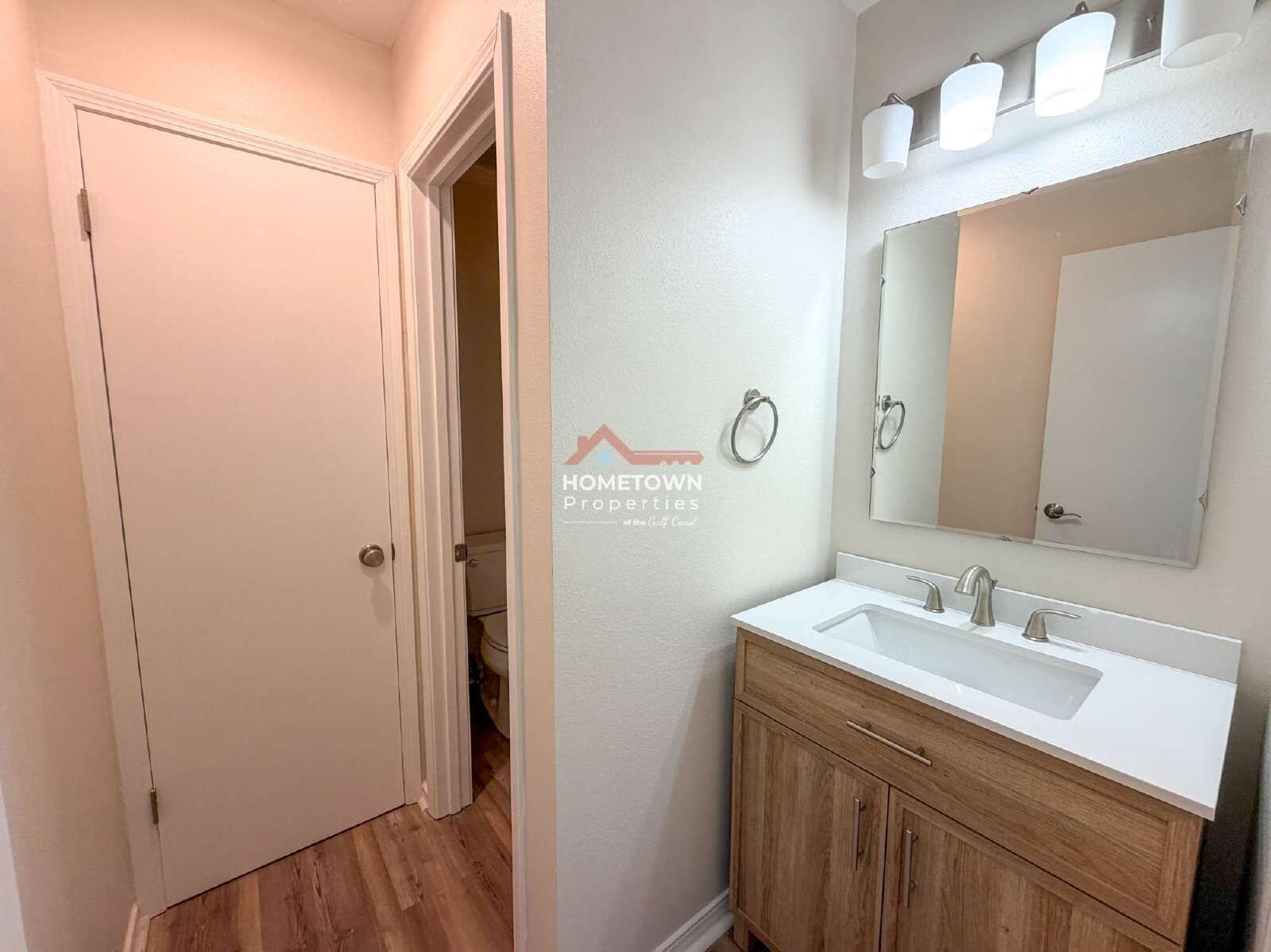Charming 2-Bed Condo Oasis in Pensacola – 1.5 Baths & 1260 Sq Ft of Comfort at 4221 Brookside Drive! property image