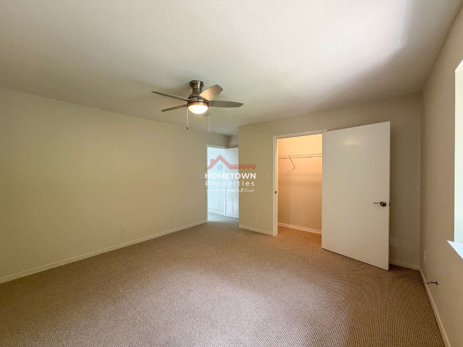 Charming 2-Bed Condo Oasis in Pensacola – 1.5 Baths & 1260 Sq Ft of Comfort at 4221 Brookside Drive! property image