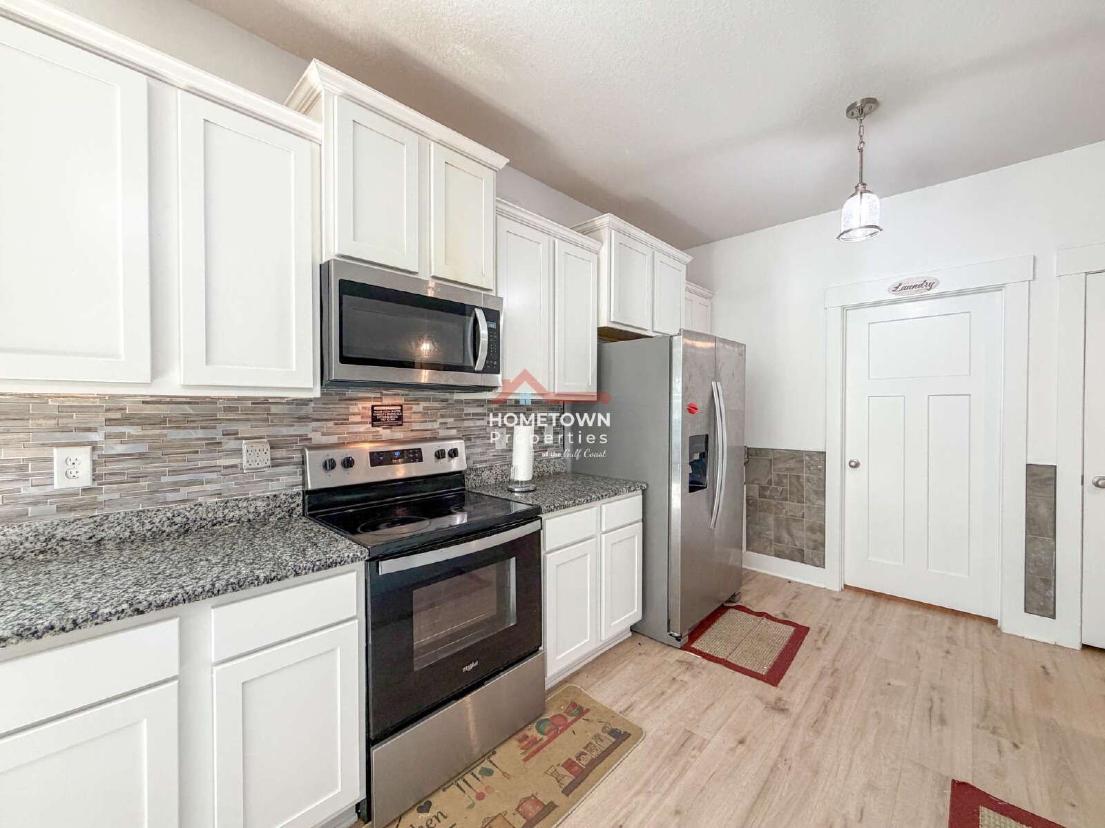 Spacious 4-Bedroom with Luxurious Granite Touches in Pensacola! property image