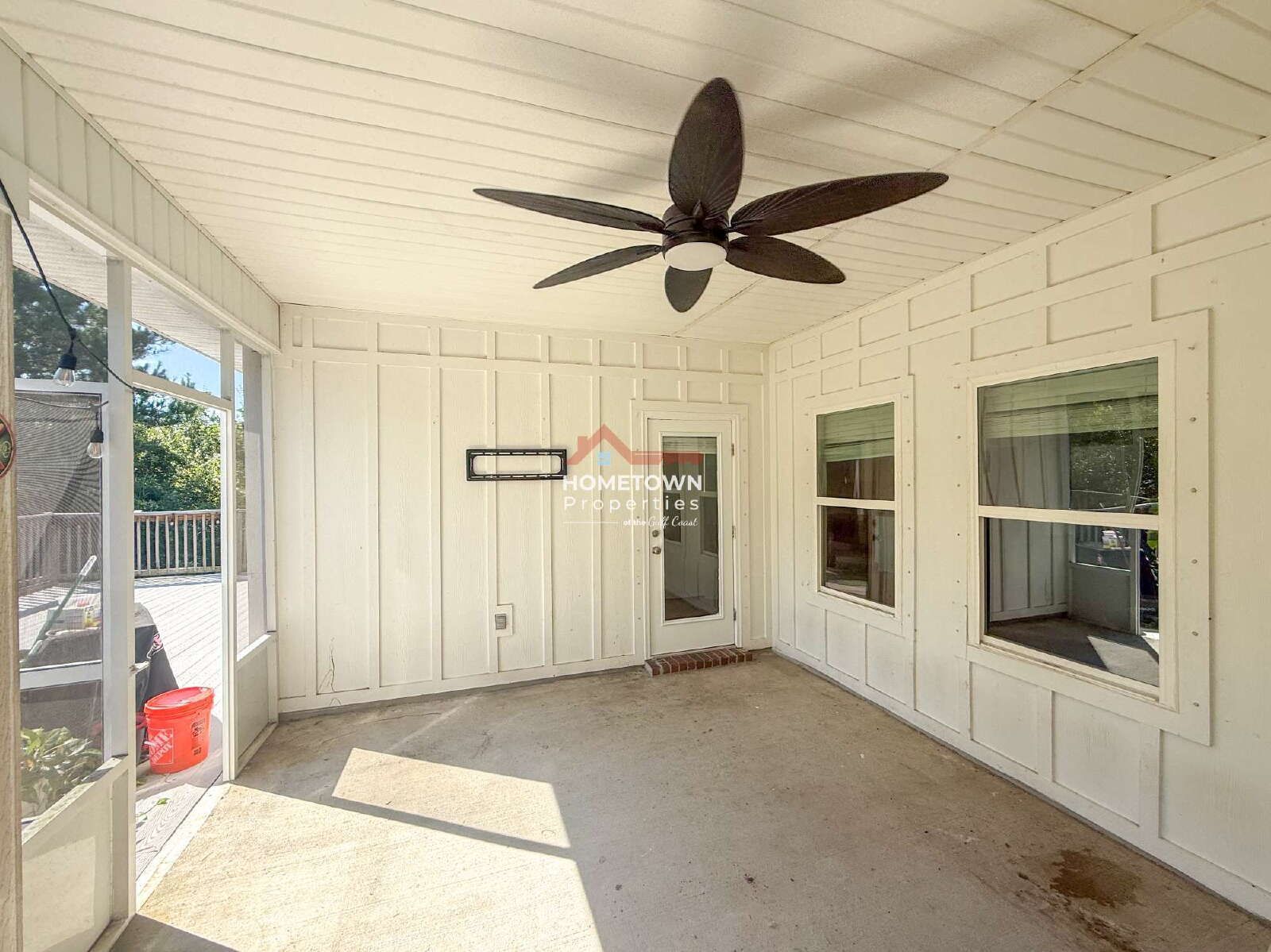 Spacious 4-Bedroom with Luxurious Granite Touches in Pensacola! property image