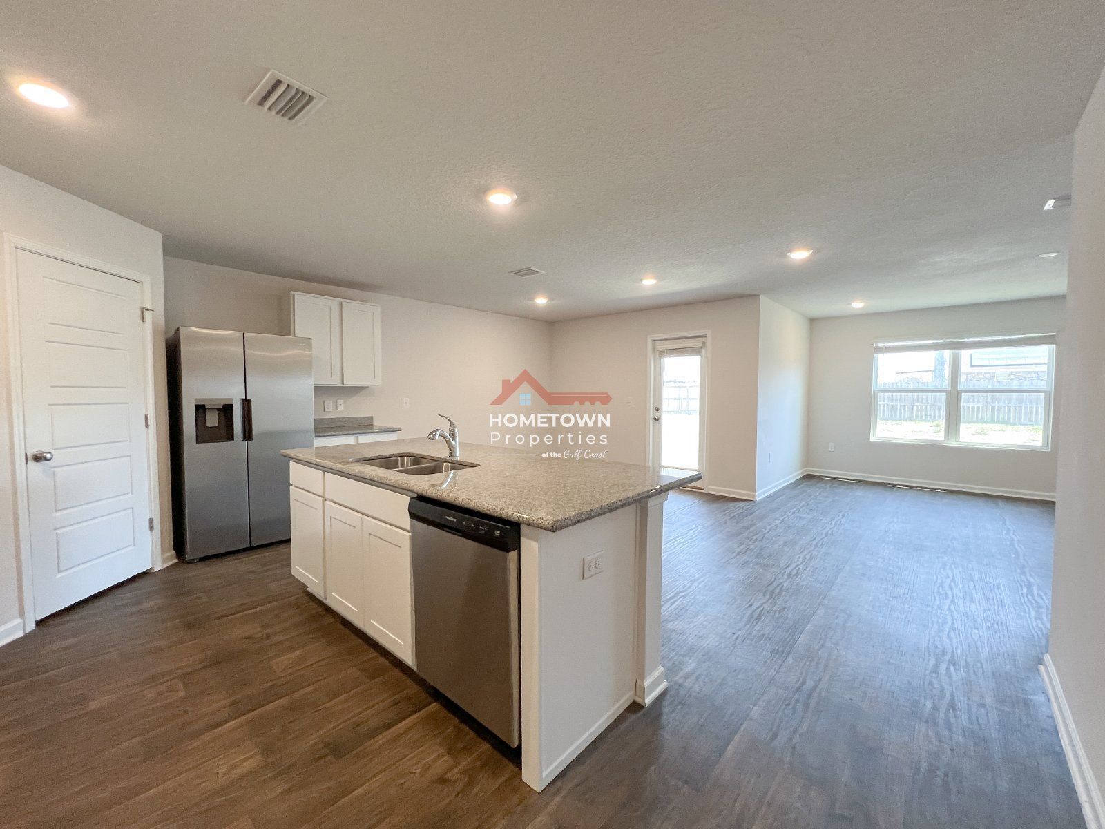 Modern 4-Bedroom Home with 2 Full Bathrooms in Cantonment! property image