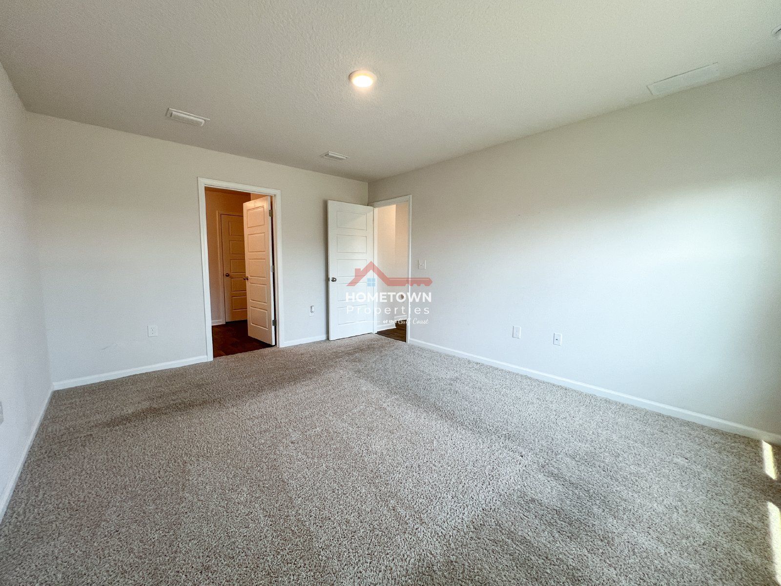 Modern 4-Bedroom Home with 2 Full Bathrooms in Cantonment! property image
