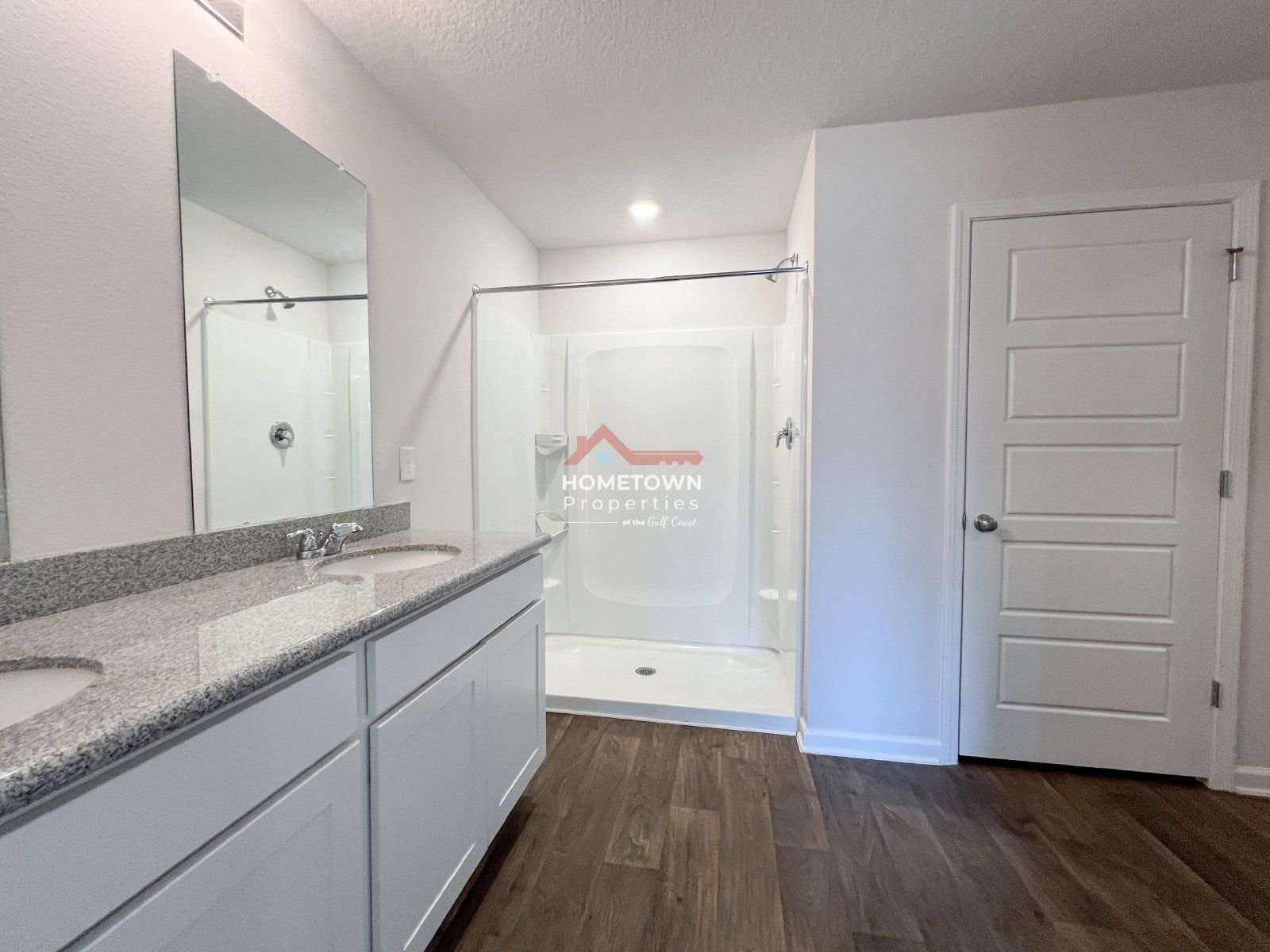 Modern 4-Bedroom Home with 2 Full Bathrooms in Cantonment! property image