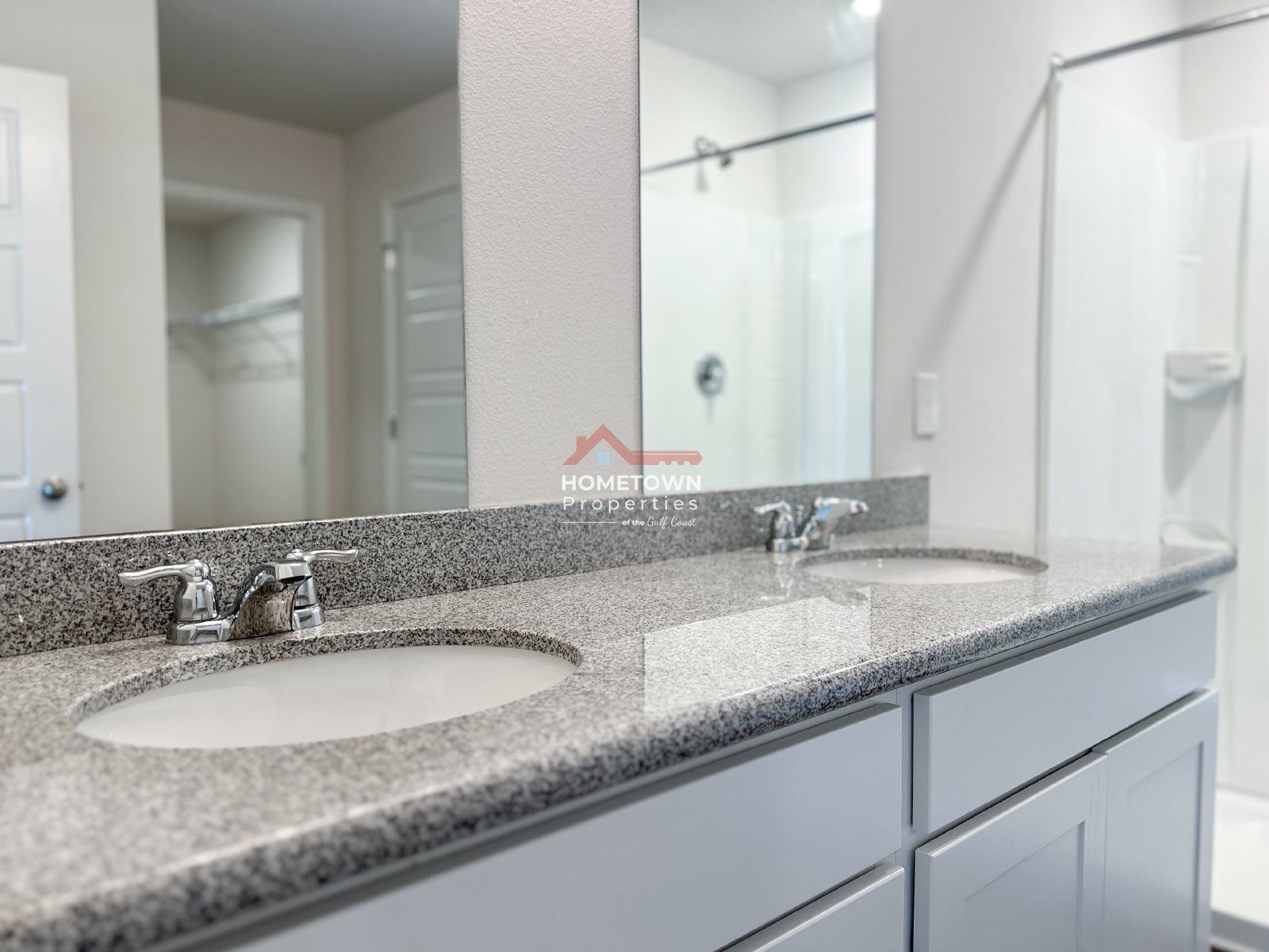 Modern 4-Bedroom Home with 2 Full Bathrooms in Cantonment! property image
