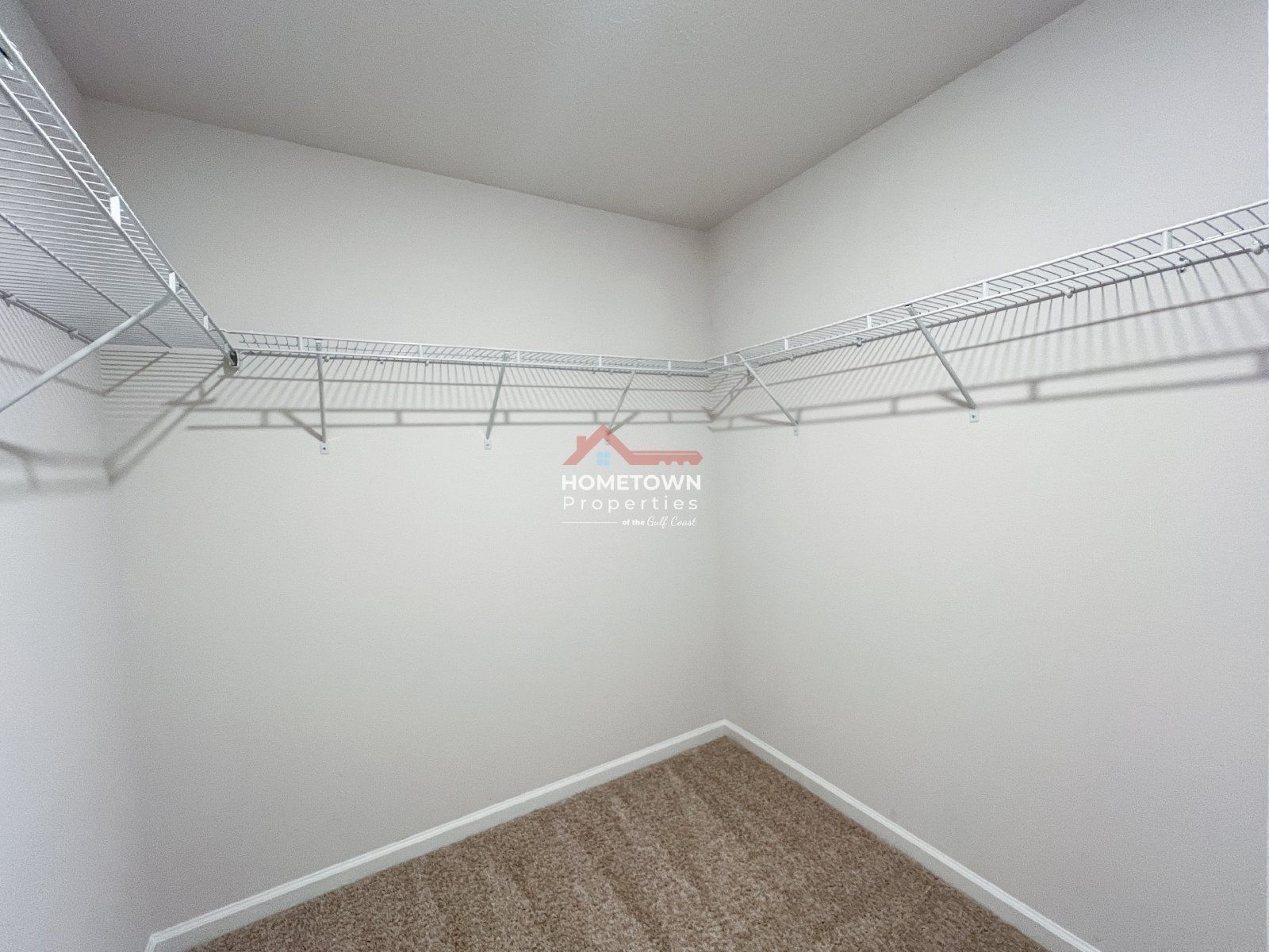 Modern 4-Bedroom Home with 2 Full Bathrooms in Cantonment! property image