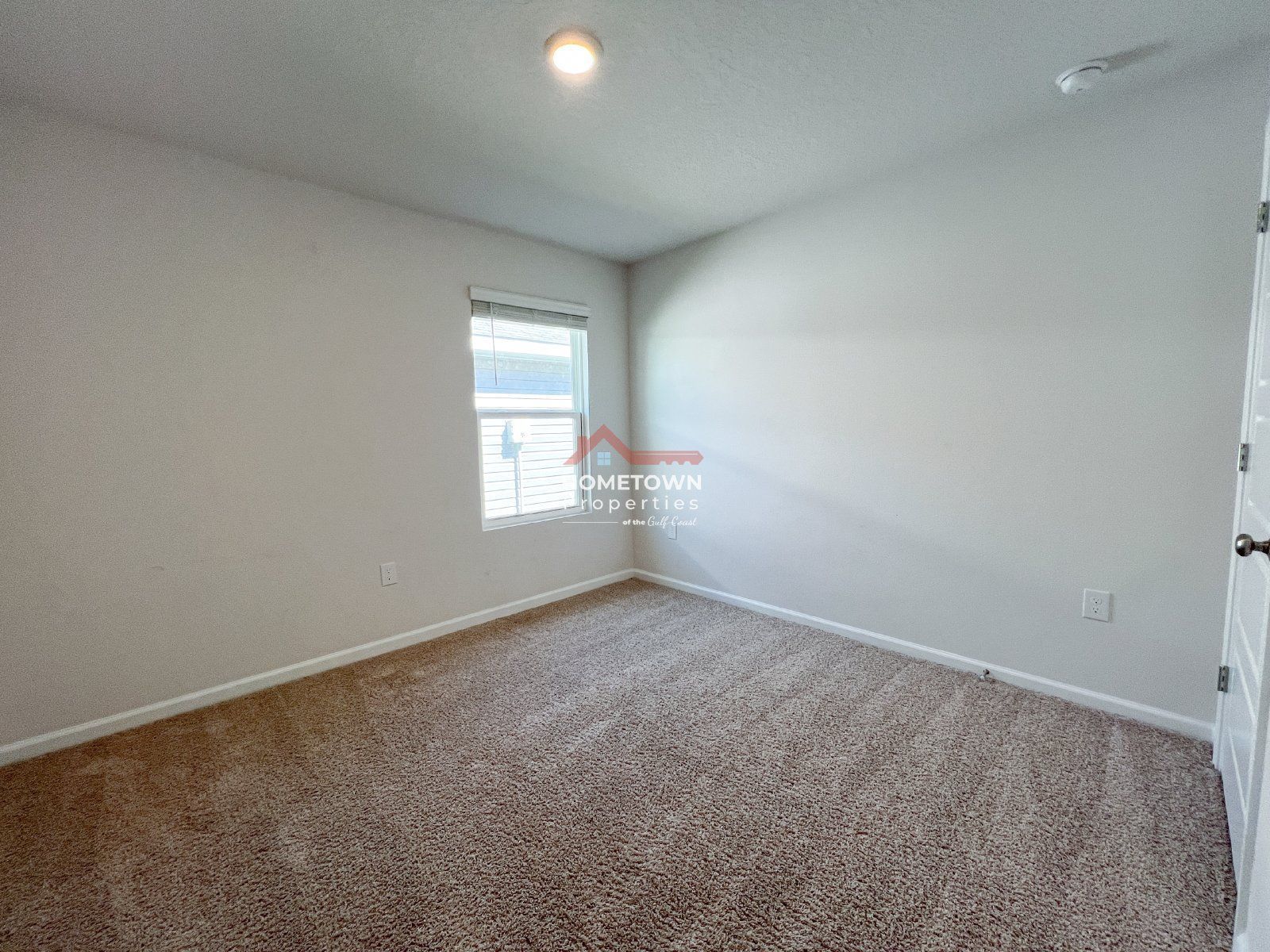 Modern 4-Bedroom Home with 2 Full Bathrooms in Cantonment! property image