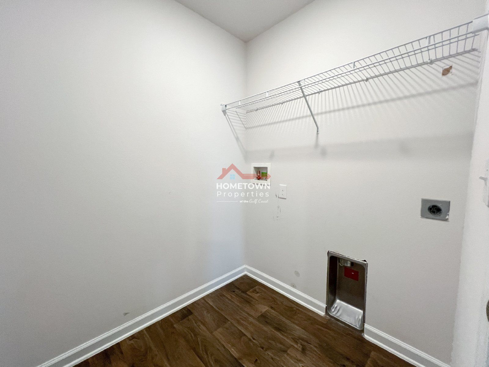 Modern 4-Bedroom Home with 2 Full Bathrooms in Cantonment! property image