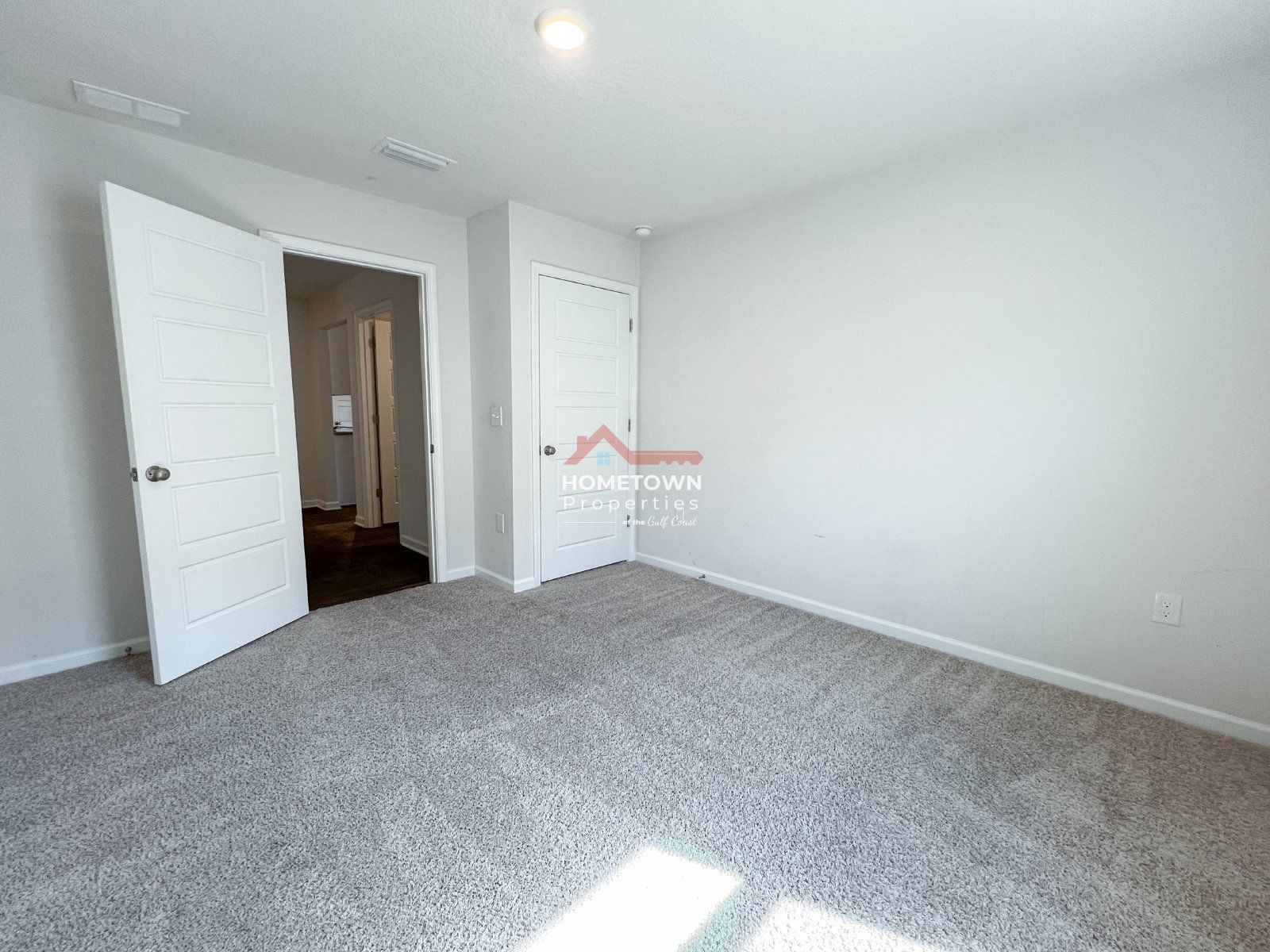 Modern 4-Bedroom Home with 2 Full Bathrooms in Cantonment! property image