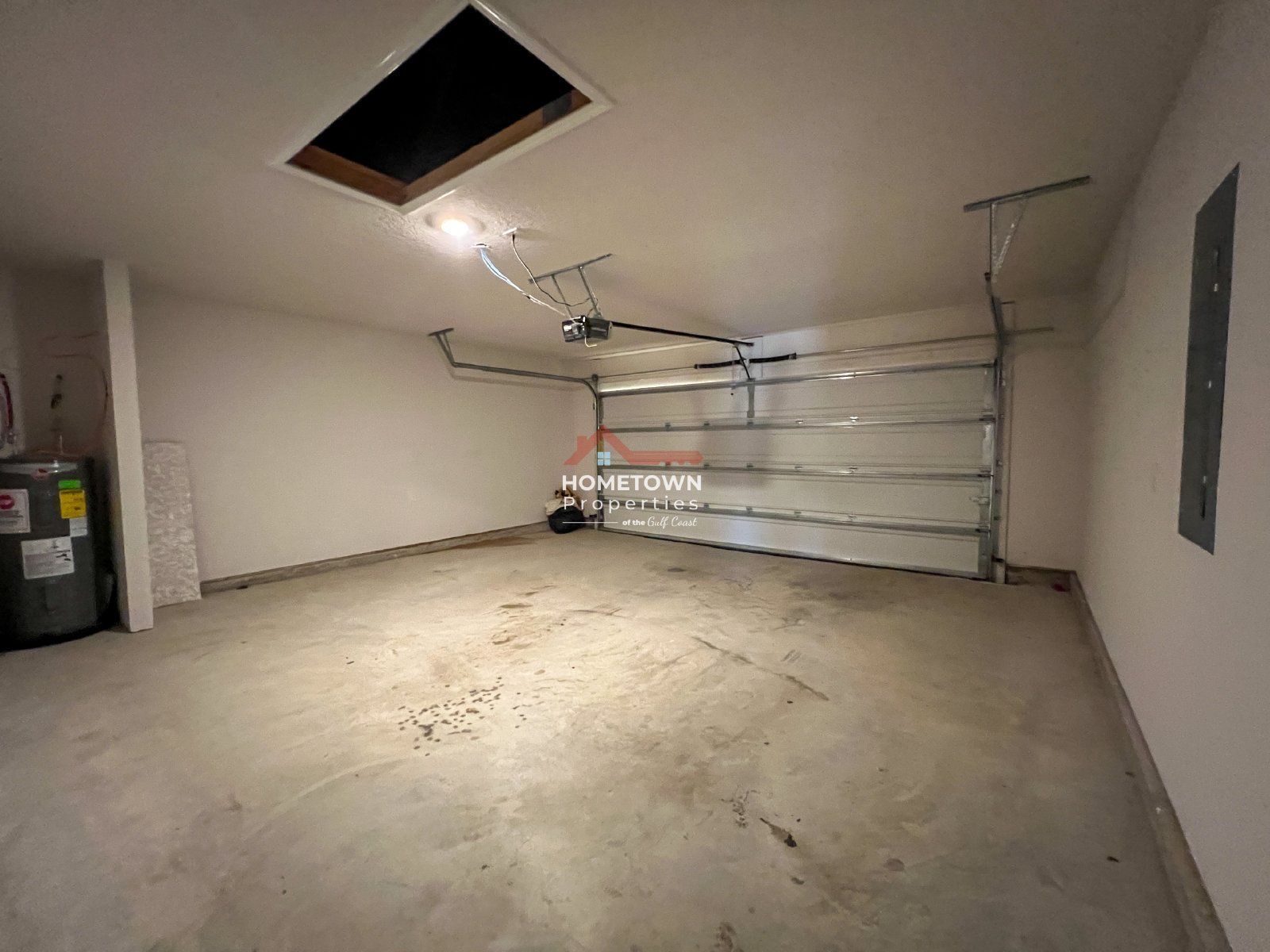 Modern 4-Bedroom Home with 2 Full Bathrooms in Cantonment! property image