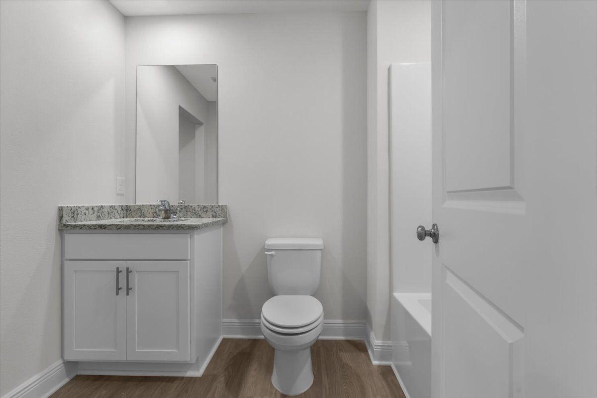 Charming 3-Bed Haven with Granite Countertops & Spacious Living at 1116 Coniferous Ave! property image