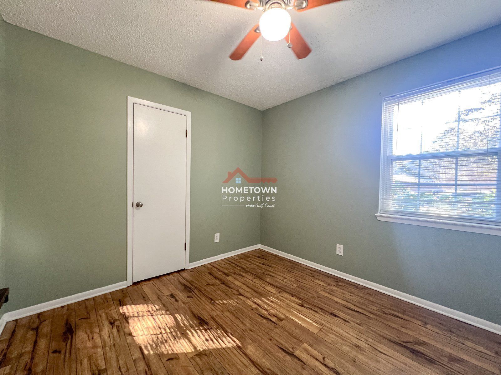 Charming 3-Bedroom Retreat with 2 Baths - Discover Your Cozy Home at 5430 Jenny Circle! property image