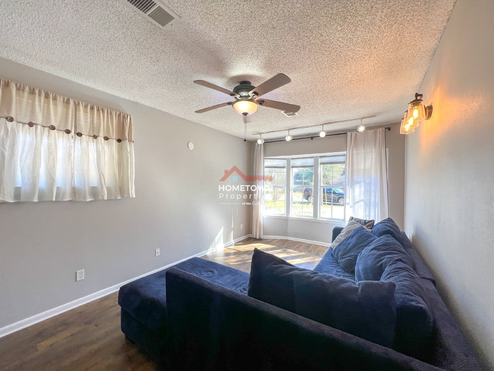 Charming 3-Bedroom Retreat with 2 Baths - Discover Your Cozy Home at 5430 Jenny Circle! property image