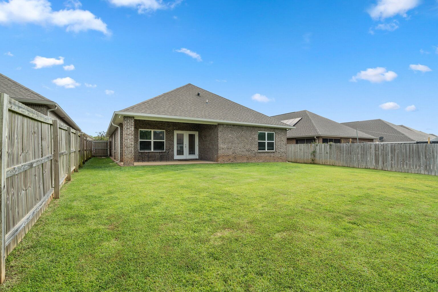 Charming 3-Bedroom Retreat with 2 Full Baths in Pensacola – Spacious 1794 Sq Ft Home at 7695 Burnside Loop! property image
