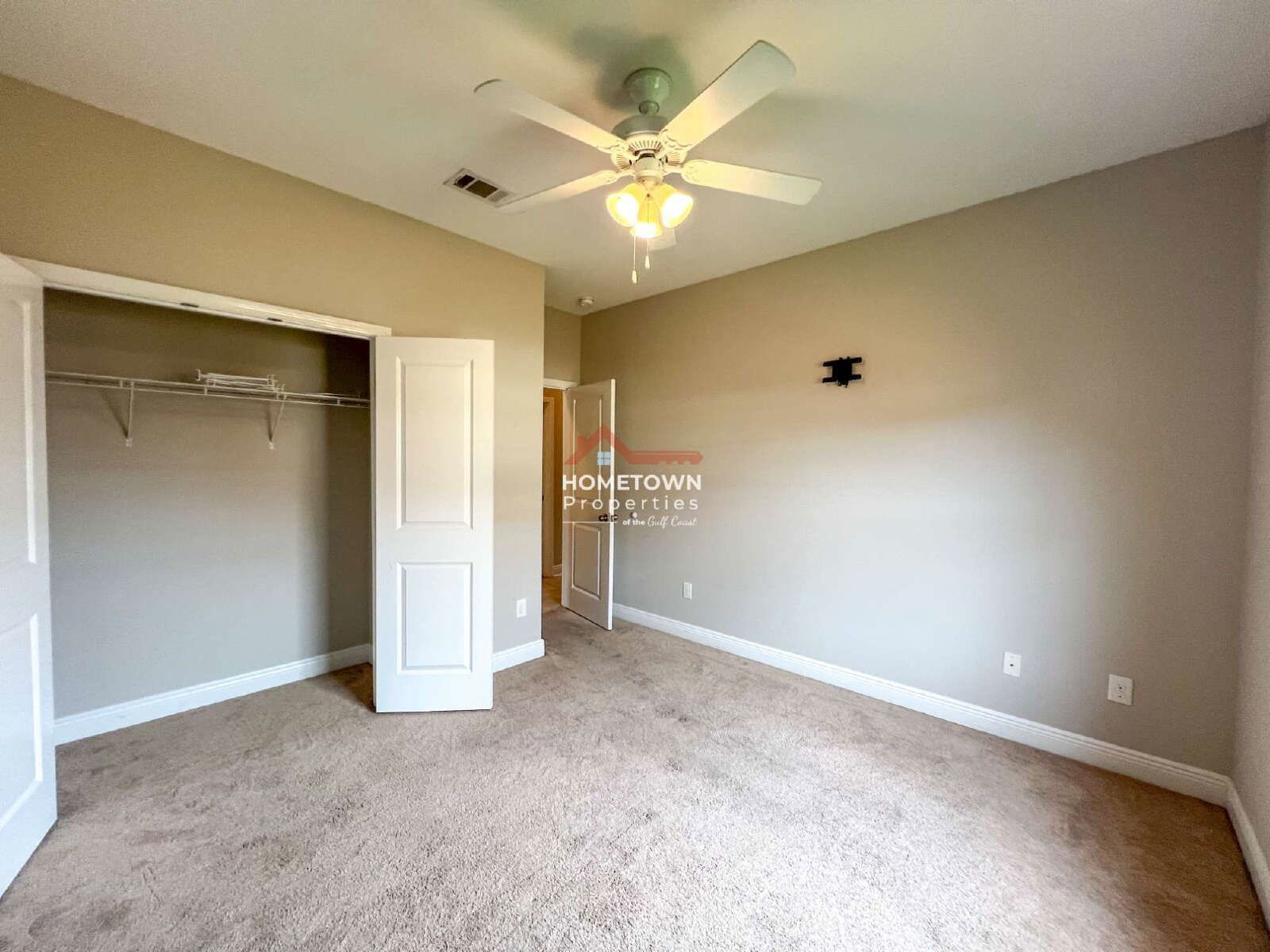 Charming 3-Bed, 2-Bath Retreat in Pensacola – Spacious 1,432 Sq Ft Haven! property image
