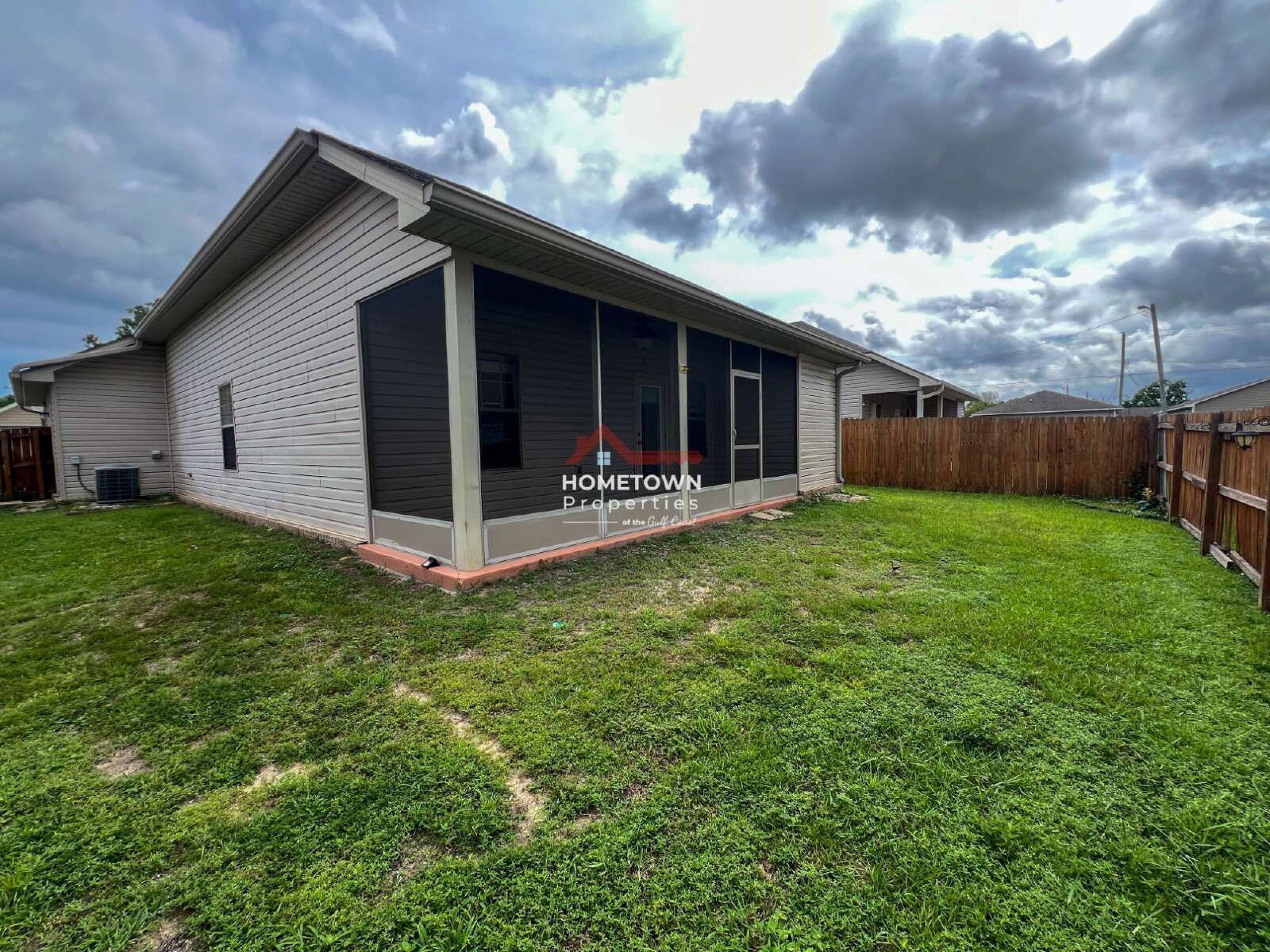 Charming 3-Bed, 2-Bath Retreat in Pensacola – Spacious 1,432 Sq Ft Haven! property image