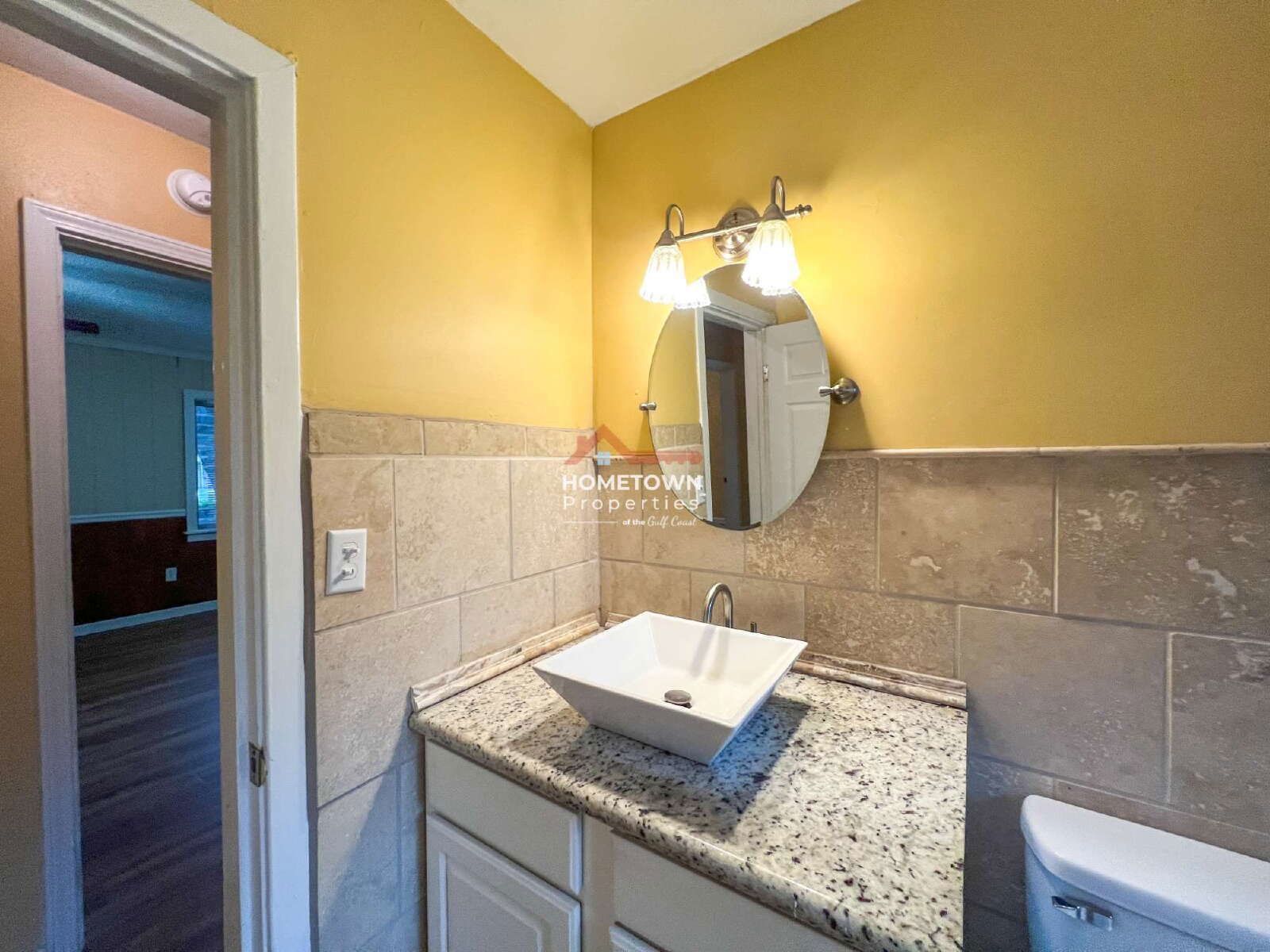 Charming 3-Bedroom Retreat in Pensacola – 1120 Sq Ft of Cozy Comfort! property image