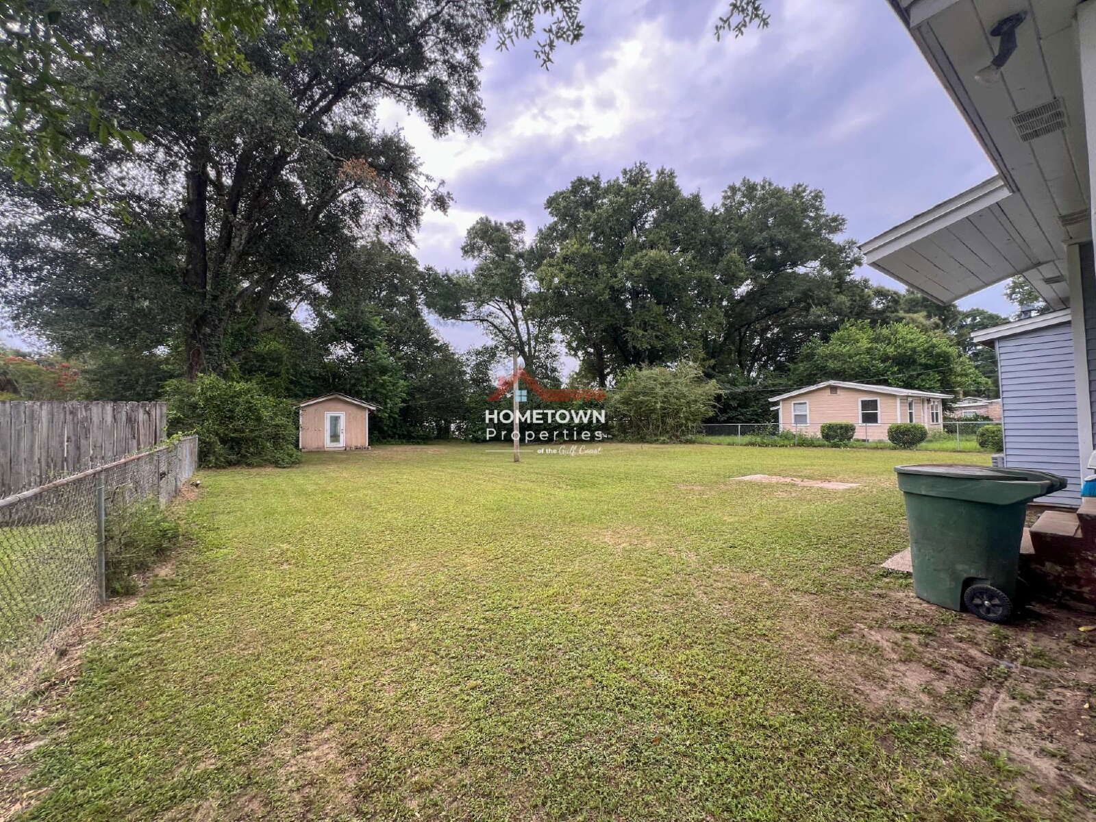 Charming 3-Bedroom Retreat in Pensacola – 1120 Sq Ft of Cozy Comfort! property image