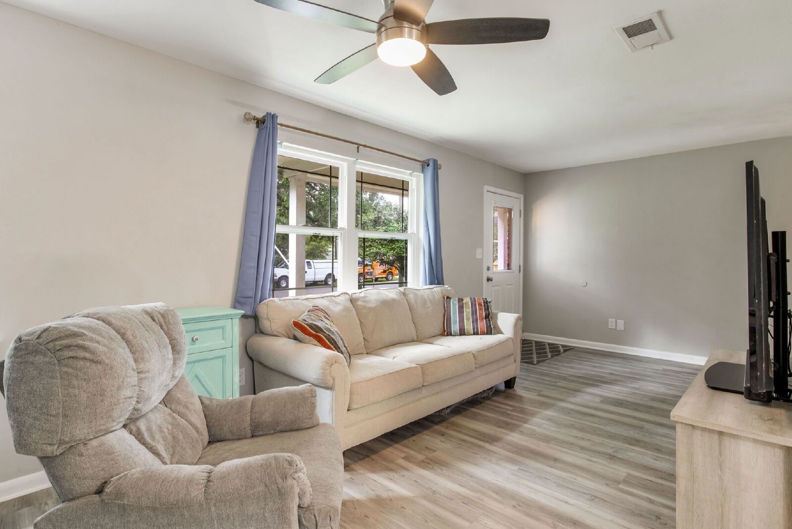 Charming 4-Bed, 2-Bath Home with 1,275 Sq Ft in Pensacola! property image