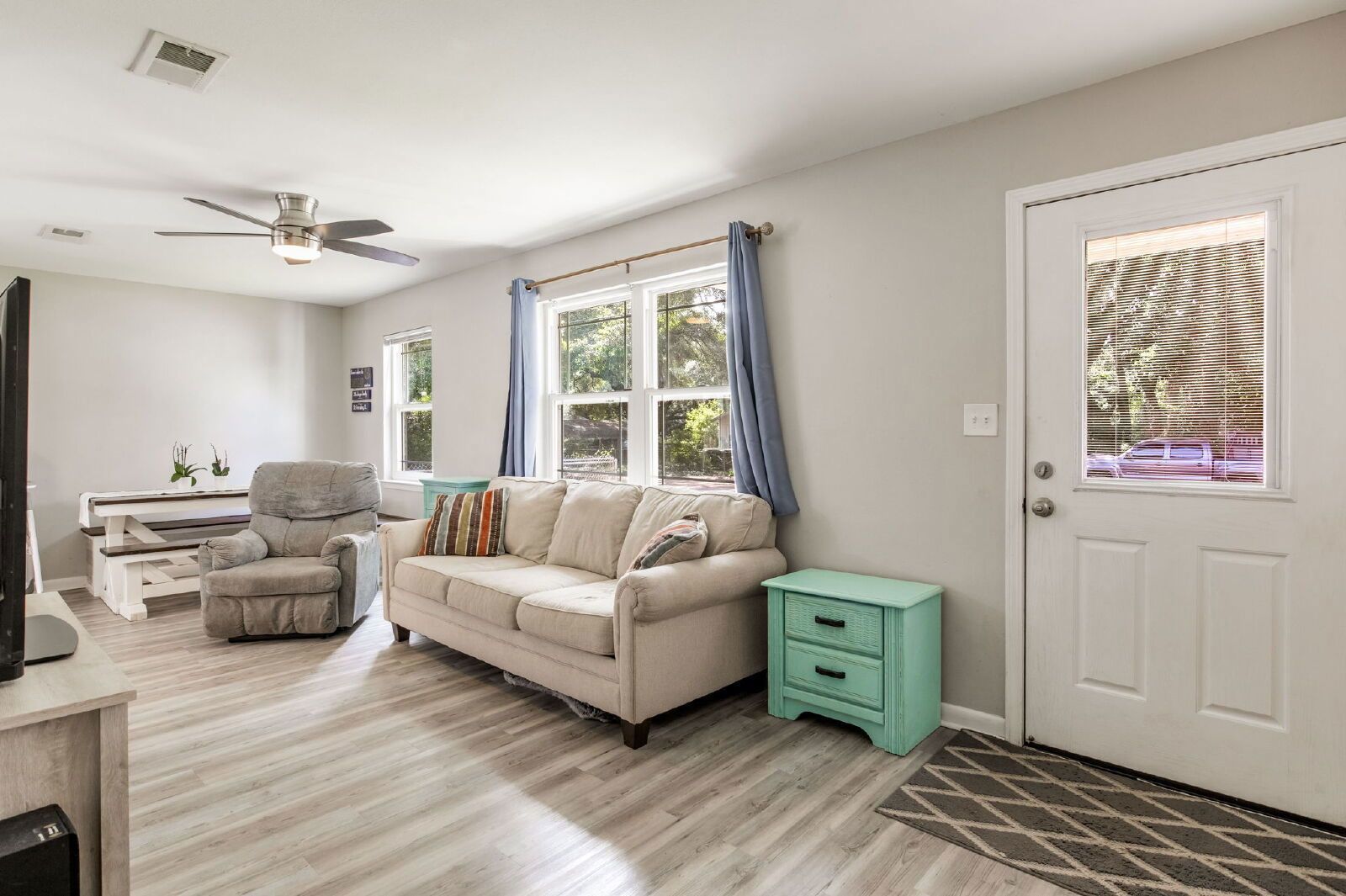 Charming 4-Bed, 2-Bath Home with 1,275 Sq Ft in Pensacola! property image