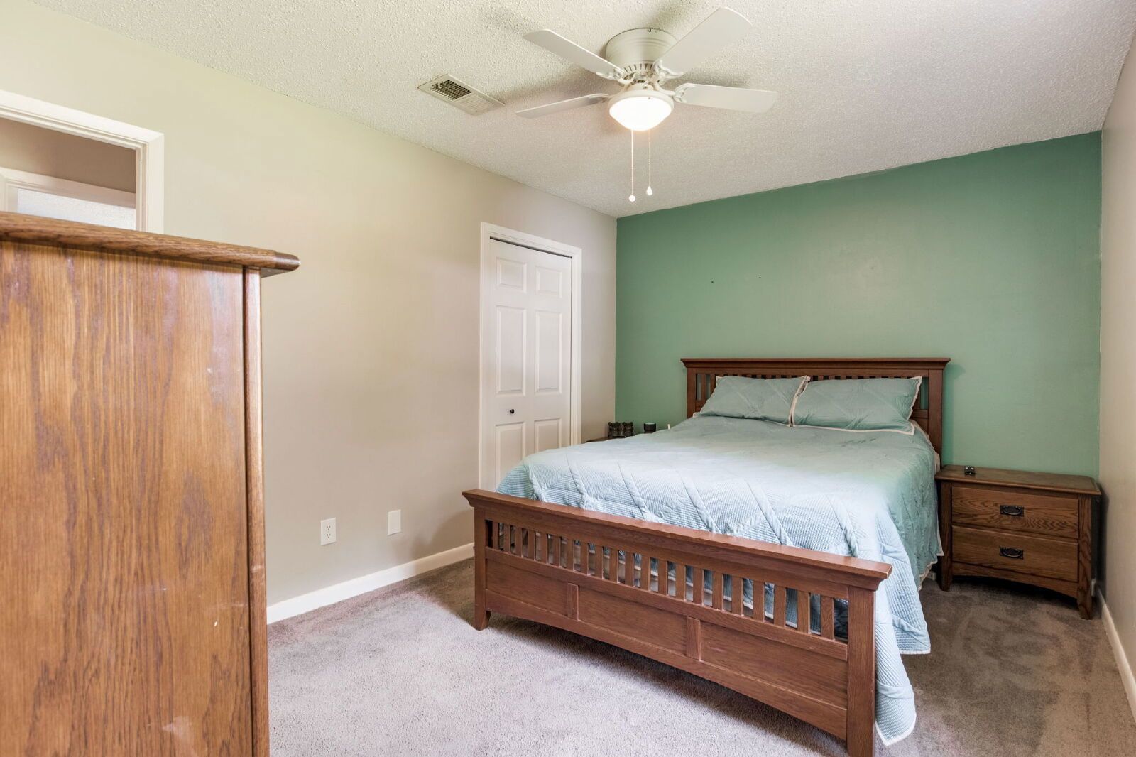 Charming 4-Bed, 2-Bath Home with 1,275 Sq Ft in Pensacola! property image