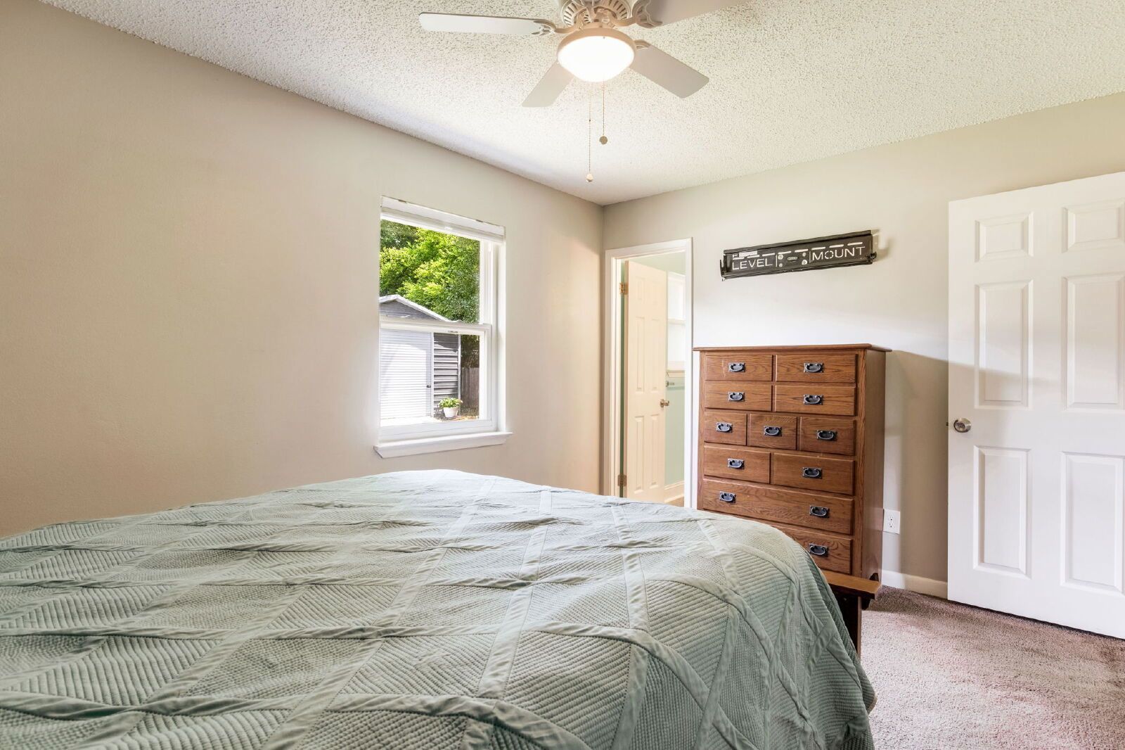Charming 4-Bed, 2-Bath Home with 1,275 Sq Ft in Pensacola! property image