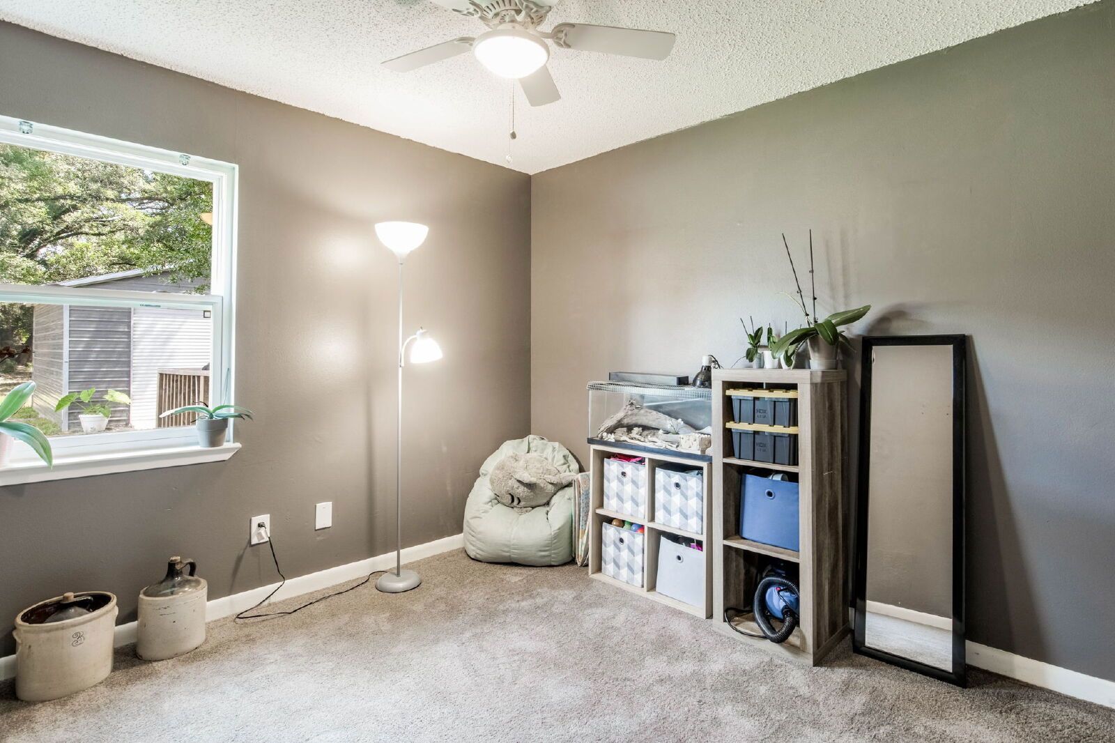 Charming 4-Bed, 2-Bath Home with 1,275 Sq Ft in Pensacola! property image