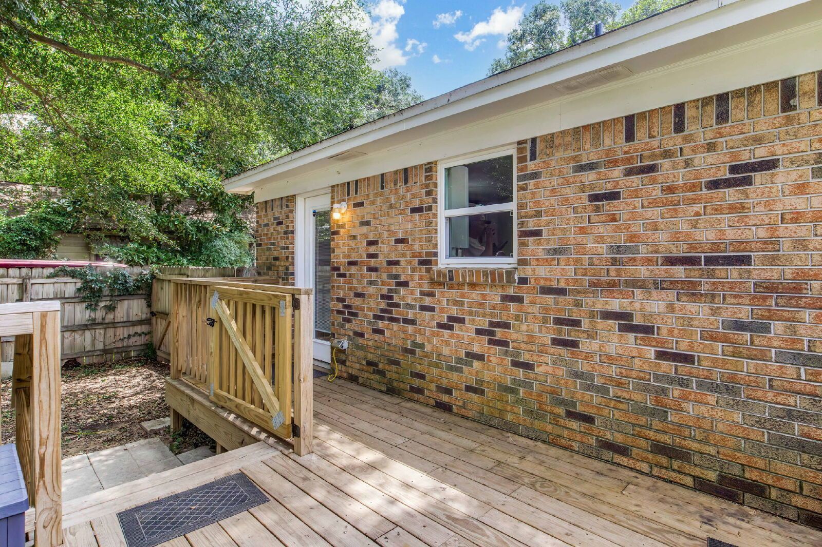 Charming 4-Bed, 2-Bath Home with 1,275 Sq Ft in Pensacola! property image
