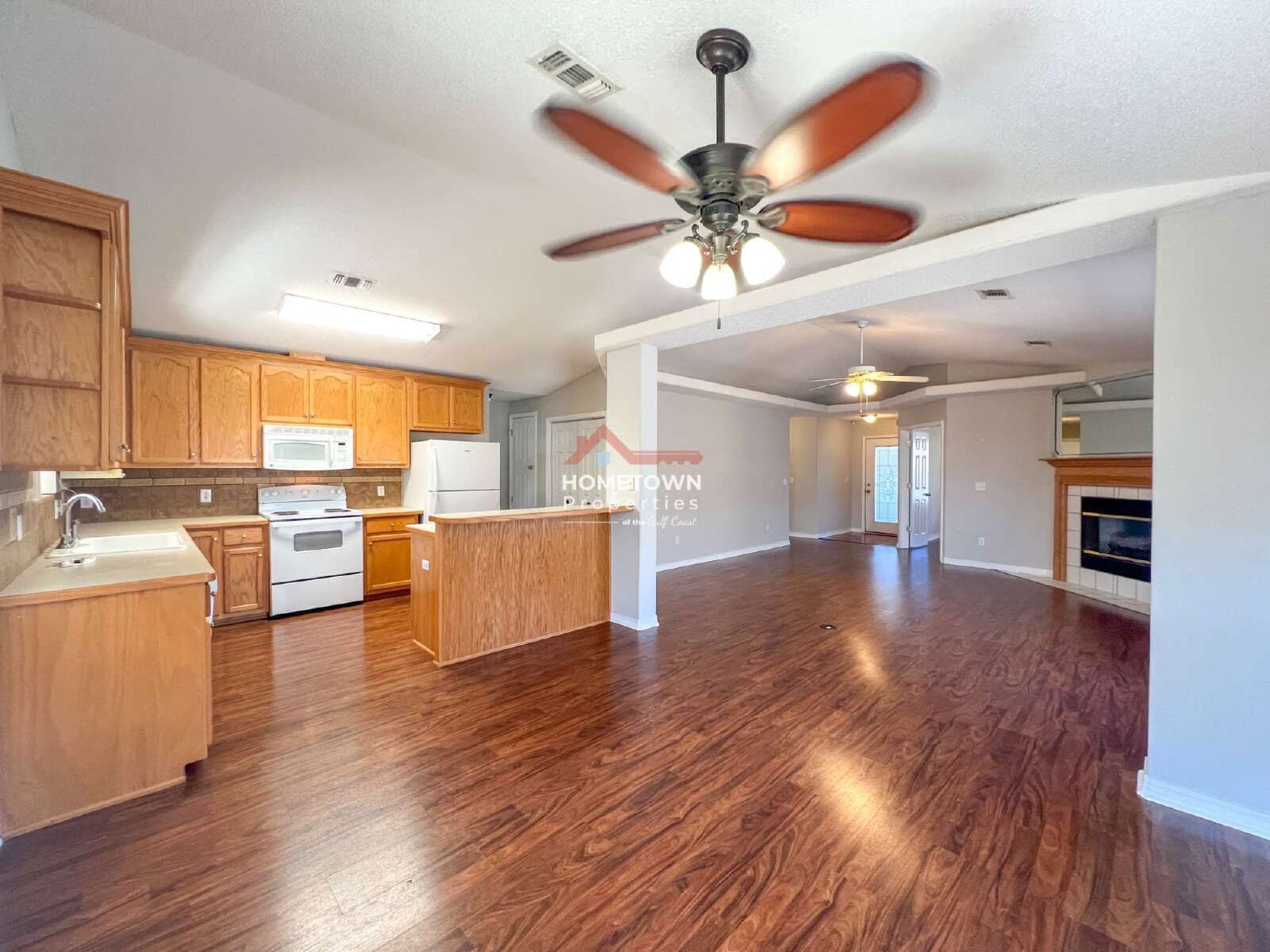 Charming 3-Bed Oasis in Pensacola – 2 Baths & 1654 Sq Ft of Comfort! property image