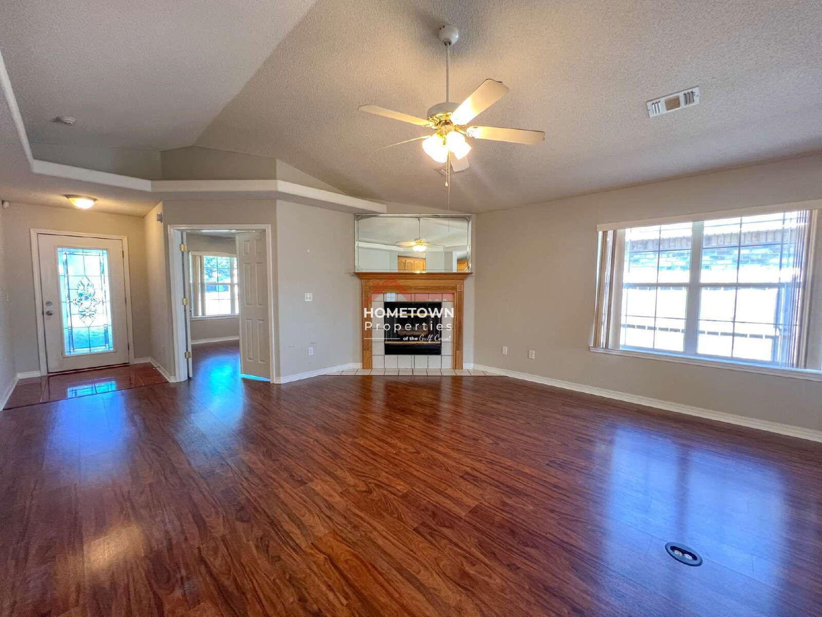 Charming 3-Bed Oasis in Pensacola – 2 Baths & 1654 Sq Ft of Comfort! property image