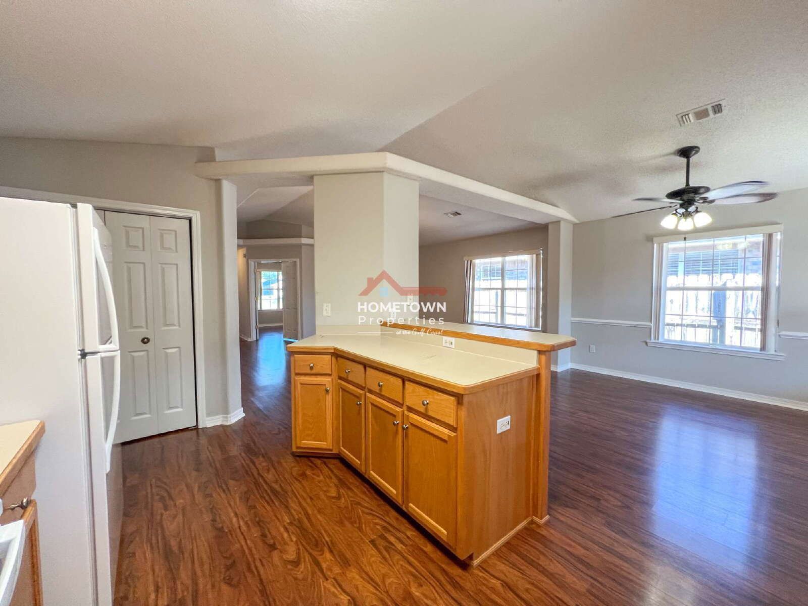 Charming 3-Bed Oasis in Pensacola – 2 Baths & 1654 Sq Ft of Comfort! property image