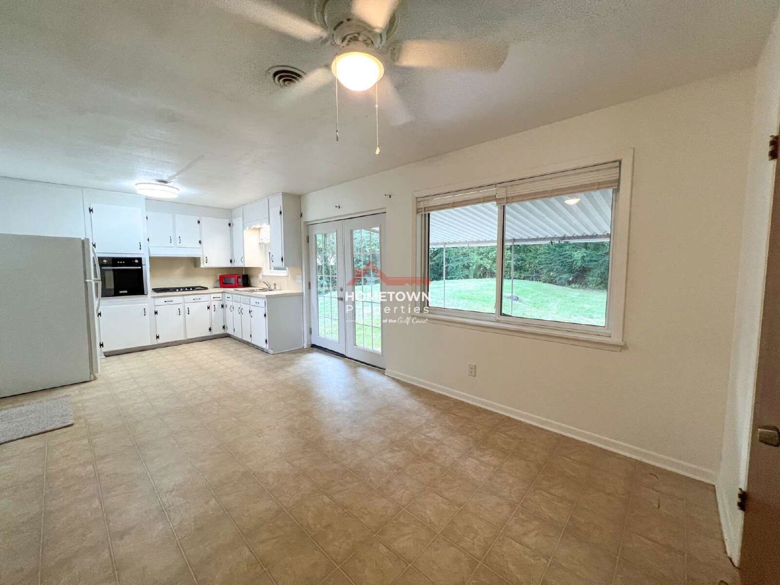 Charming 3-Bed, 2-Bath Home with Hardwood Floors property image