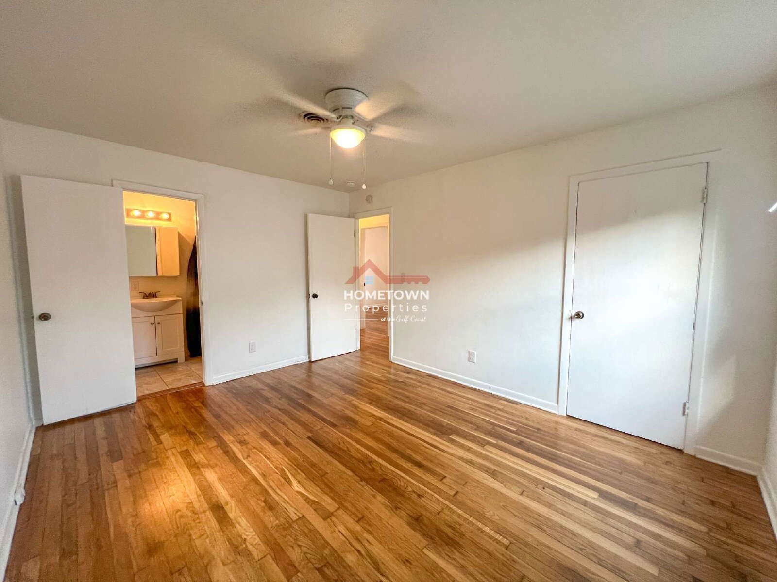 Charming 3-Bed, 2-Bath Home with Hardwood Floors property image