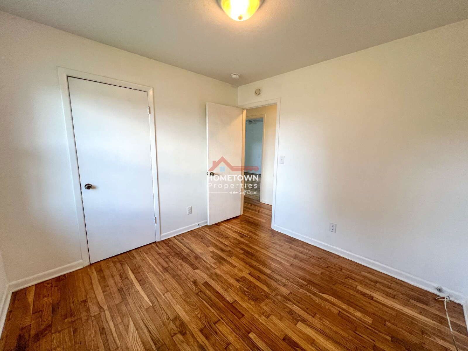 Charming 3-Bed, 2-Bath Home with Hardwood Floors property image