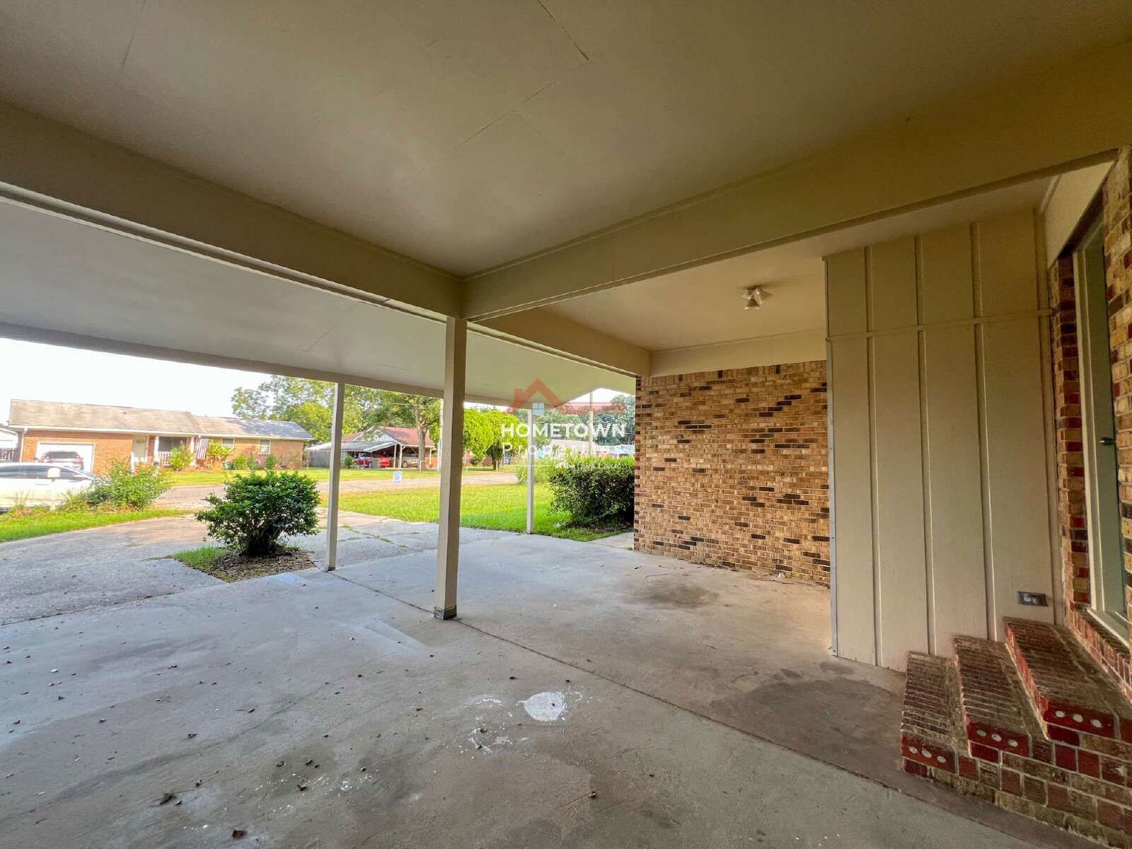 Charming 3-Bed, 2-Bath Home with Hardwood Floors property image