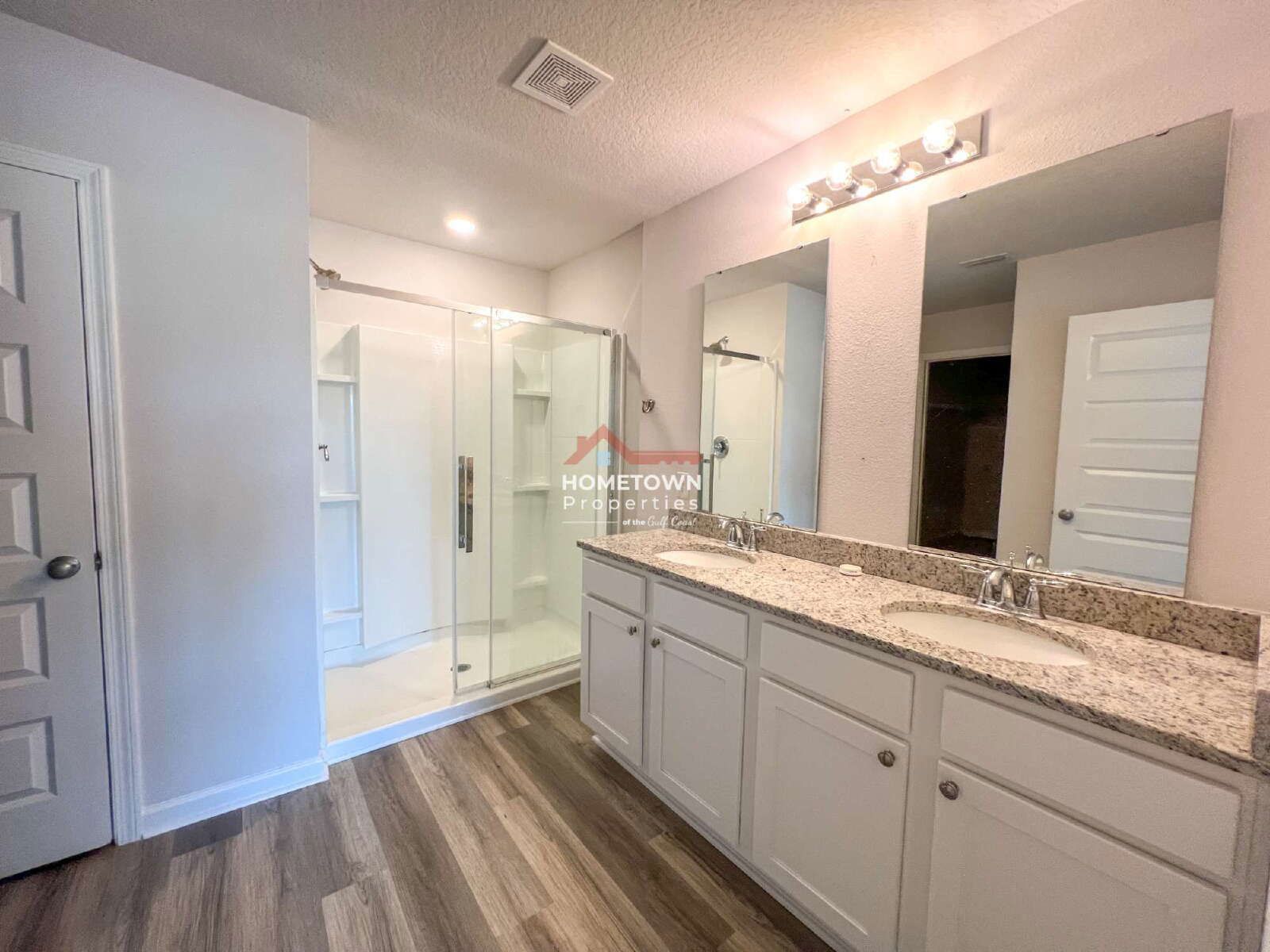 Charming 4-Bed Sanctuary in Pensacola with Spacious 1787 Sq Ft Layout! property image